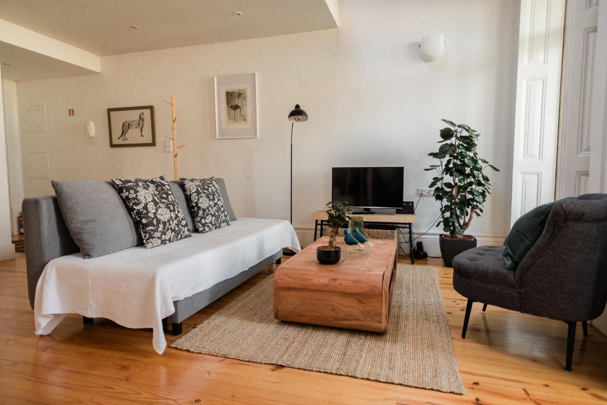 Downtown Urban Nest Apartment