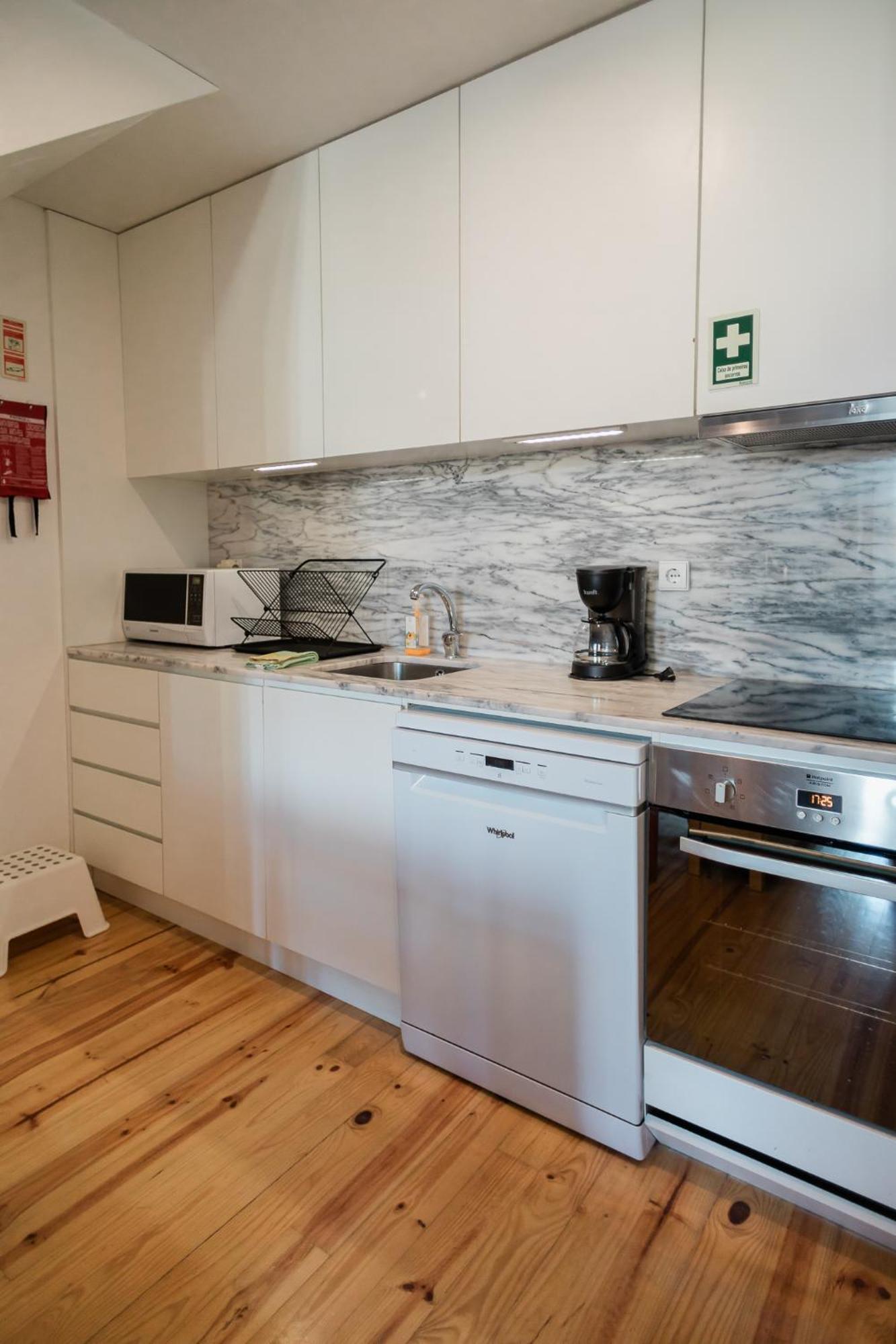 Downtown Urban Nest Apartment