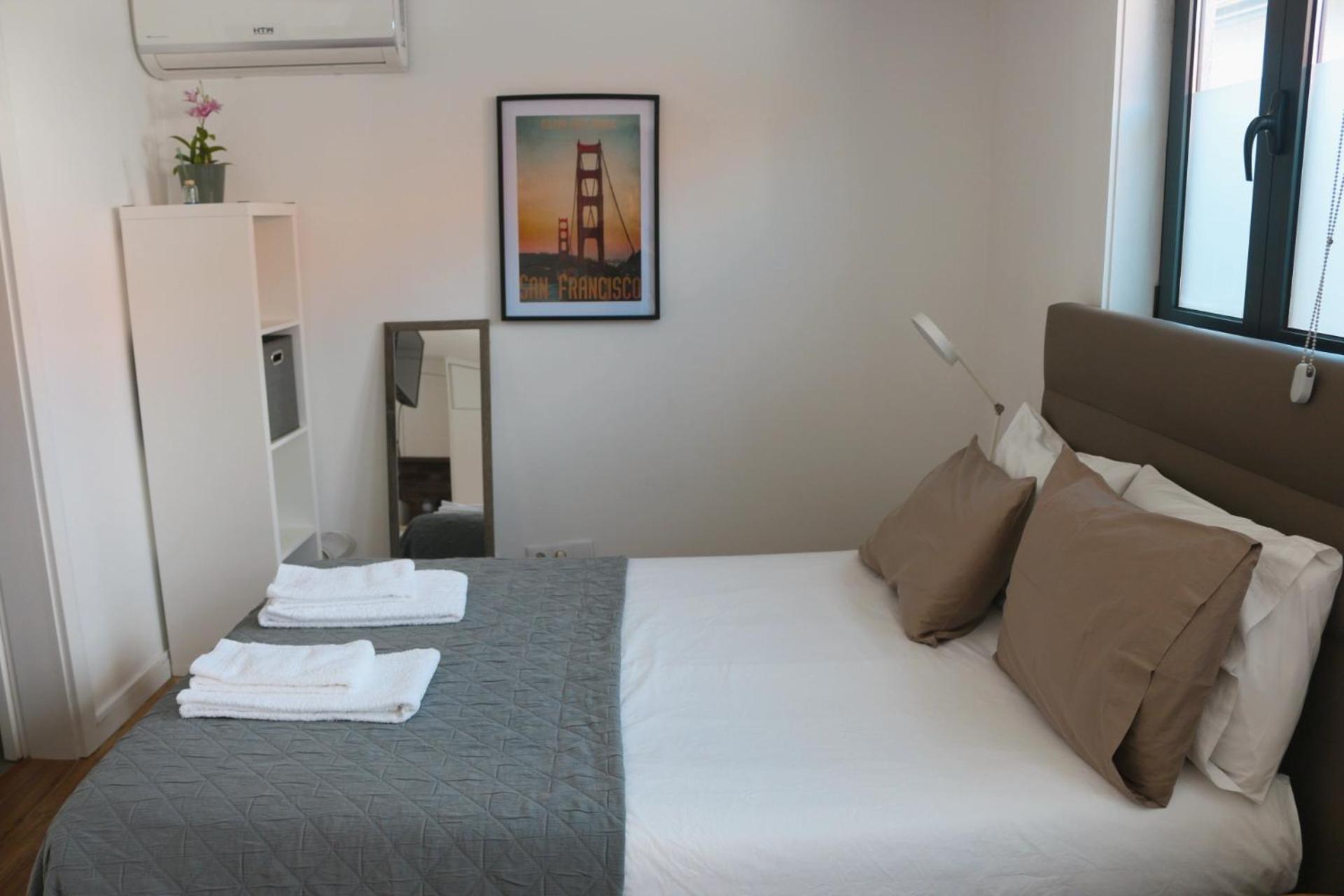 Appartement 9 Min Metro To Downtown - Quiet Area - Free Parking *