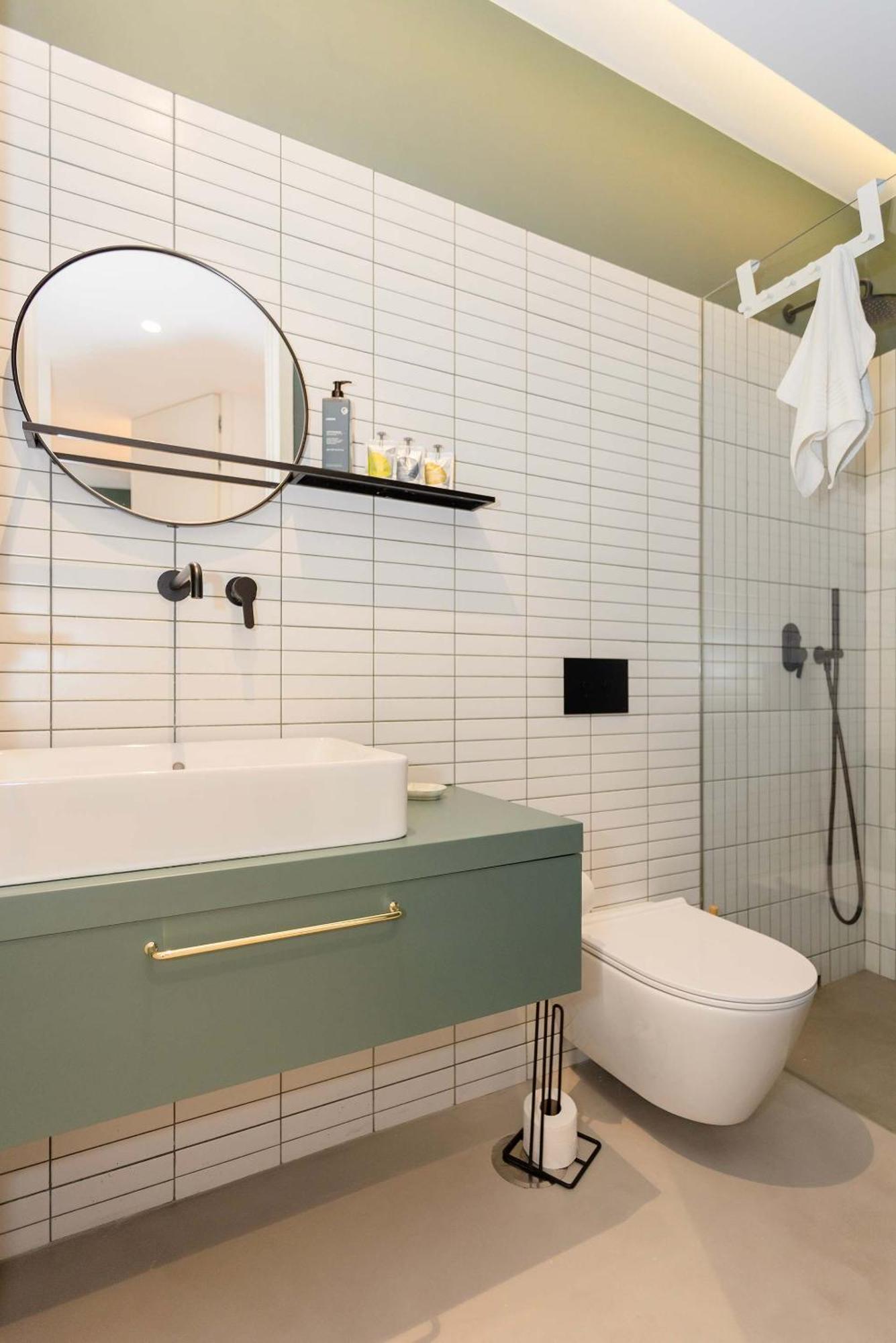 Liiiving In - Crystal Luxury Apartment