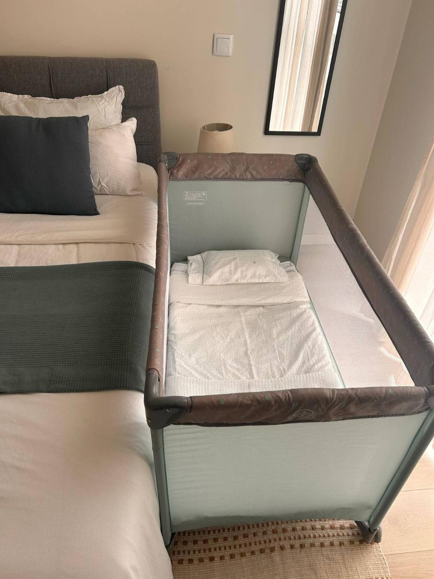 Apartment Modern With Balcony And Free Parking *
