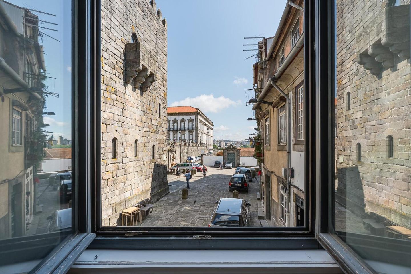 Guestready - Cathedral Design Apartment Porto