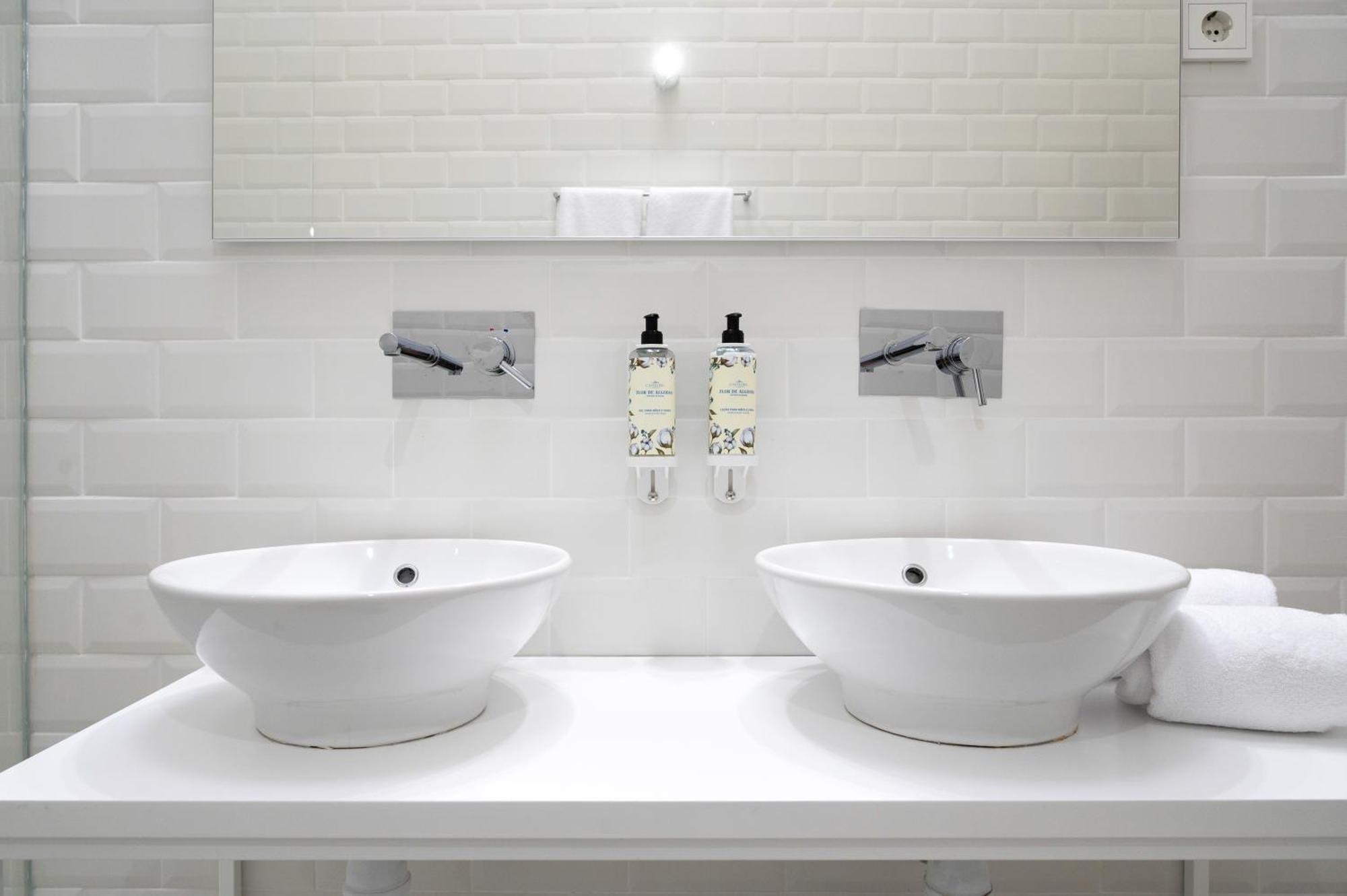 Oporto Comfort Charming Cedofeita - Free Parking Porto