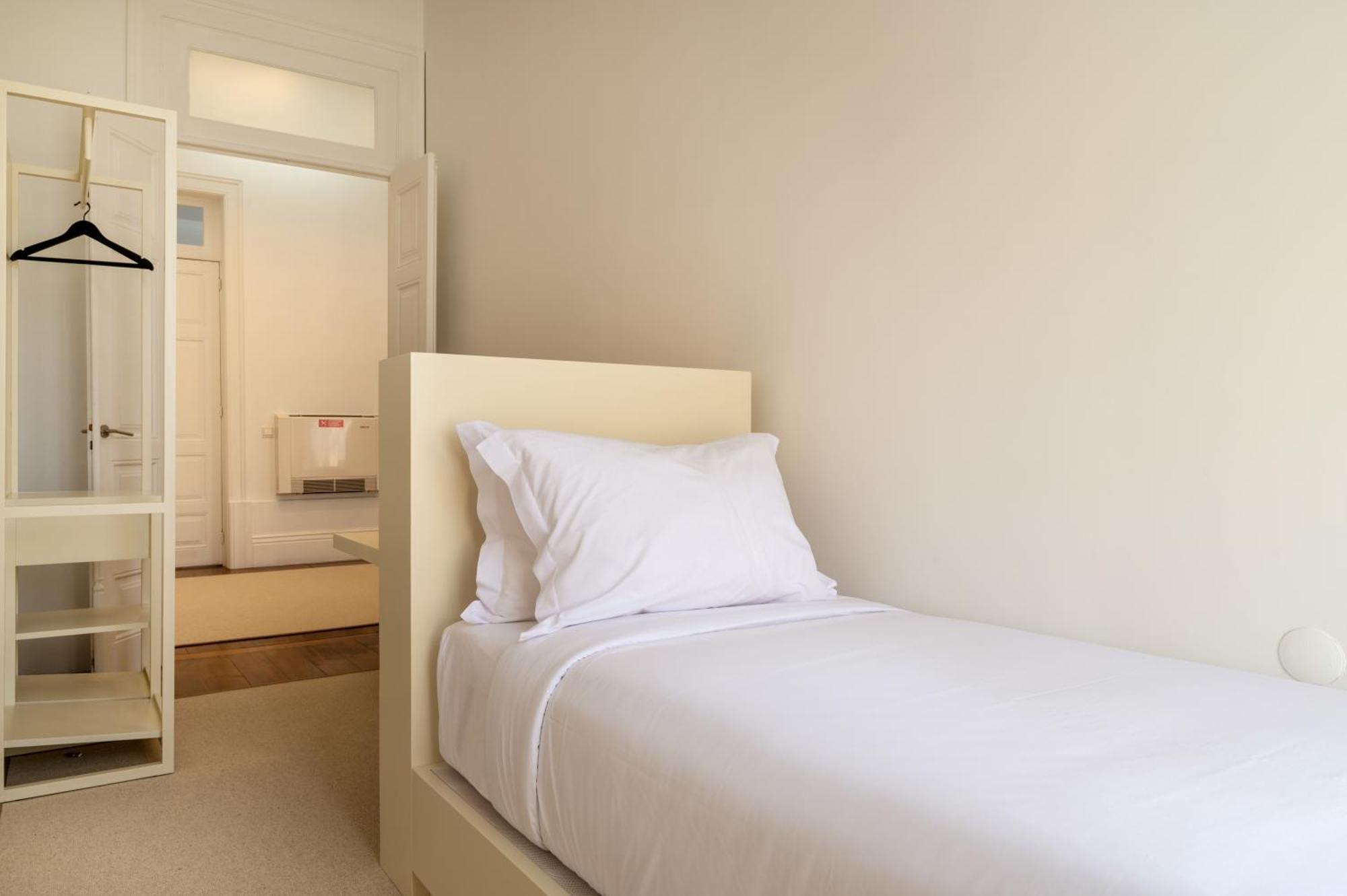 Oporto Comfort Charming Cedofeita - Free Parking Bed & Breakfast