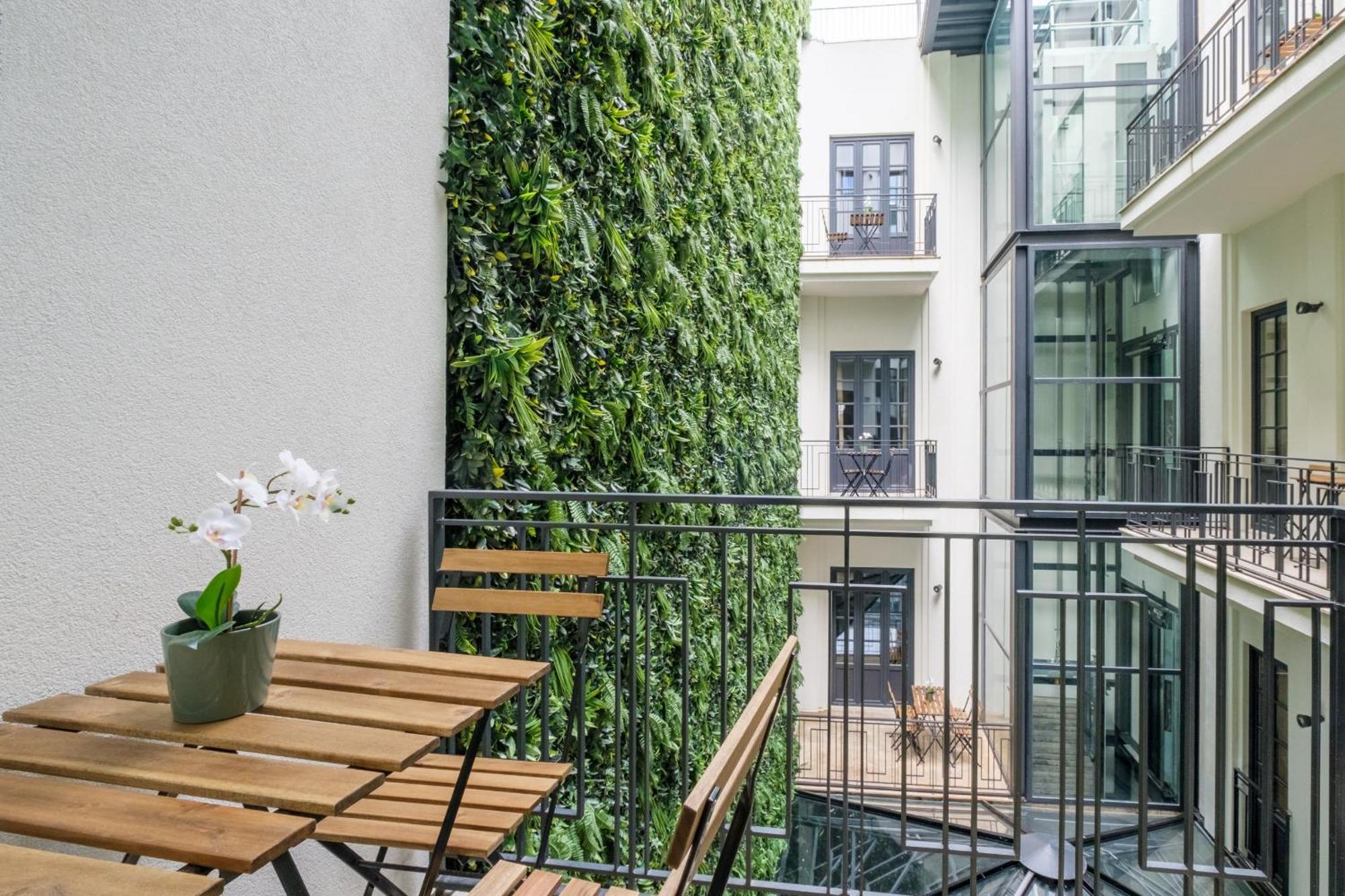 Apartment Art Deco 21 Luxury 2br Downtown Metro Ac Porto