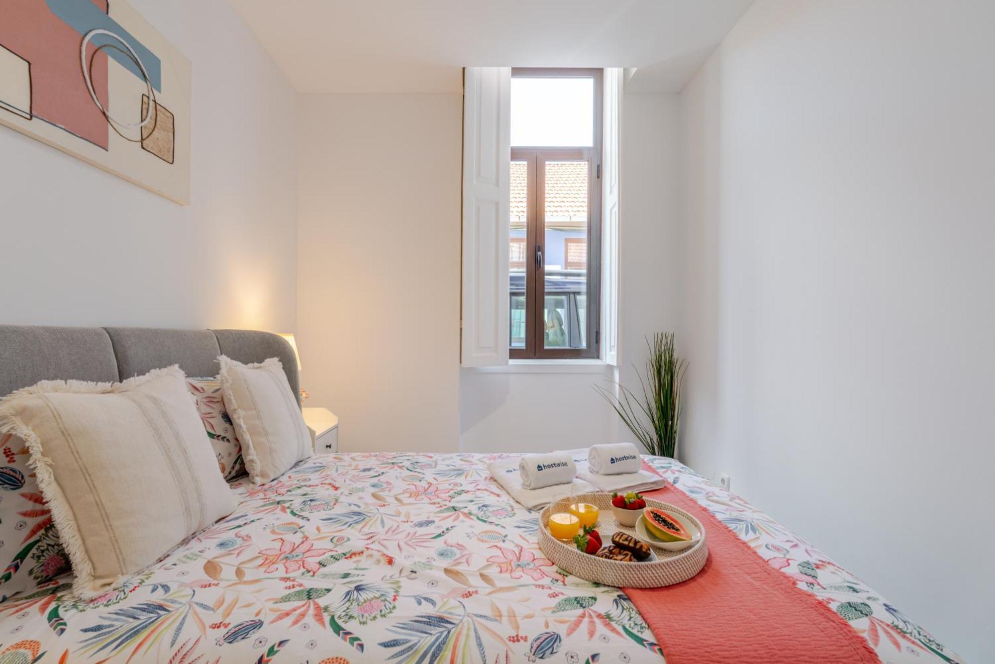 Hostwise - Traditional House With Terrace Vakantiehuis *