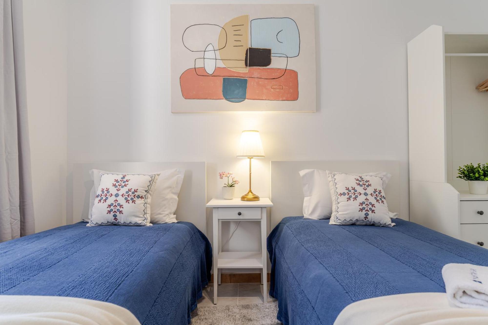 Vakantiehuis Hostwise - Traditional House With Terrace Porto