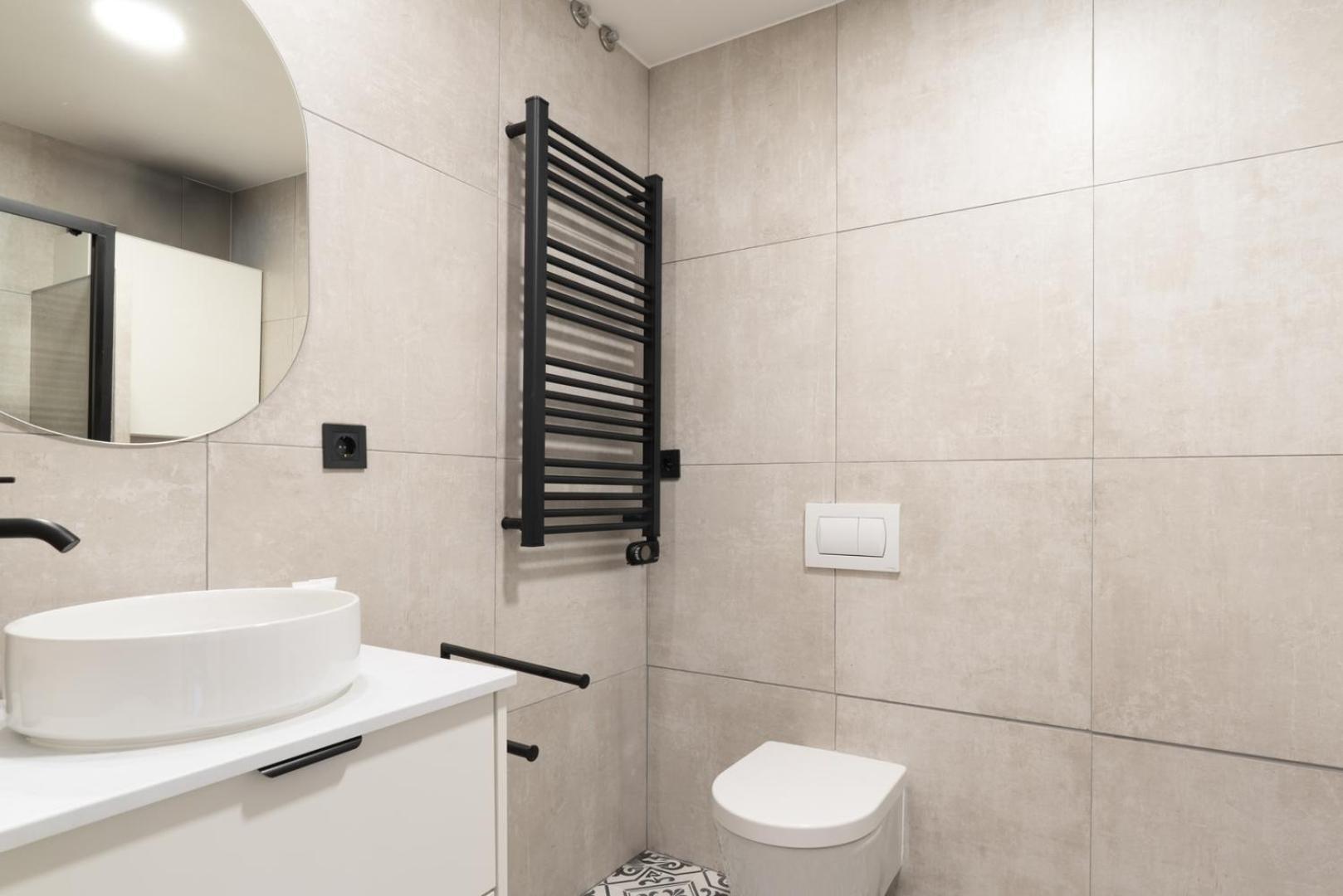 Hostwise - Modern Flat In Boavista Apartment