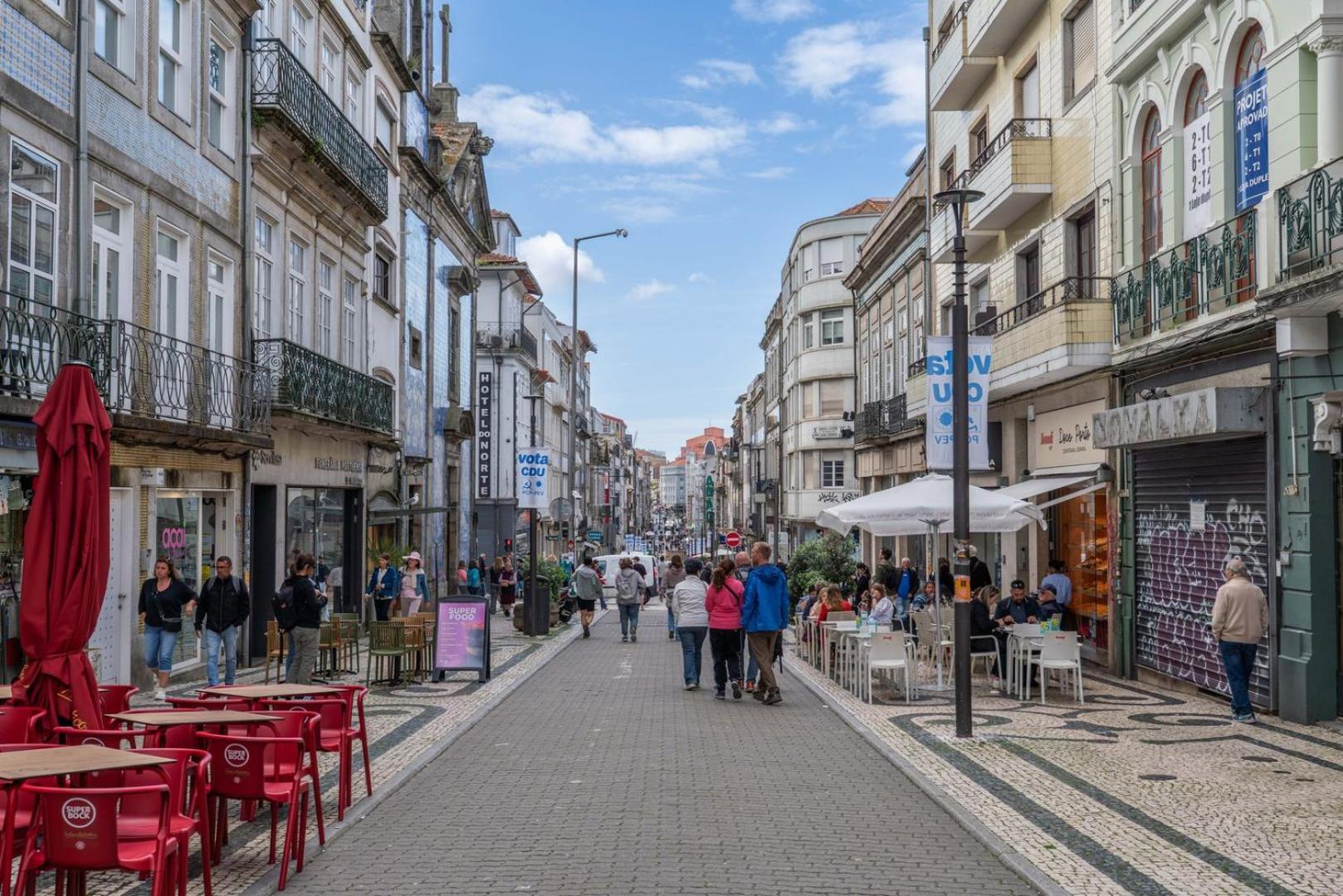 Blue Tile Hideaway By Portugal Active Porto
