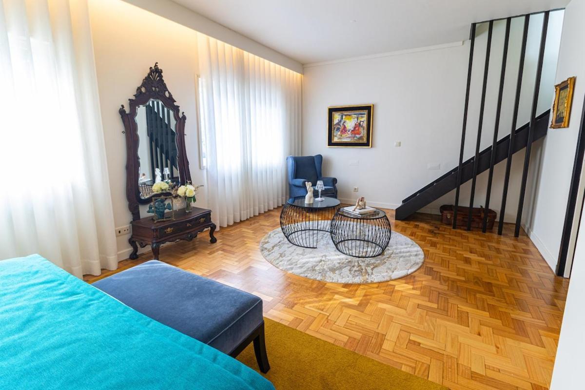Villa Serralves 1048 Luxury *