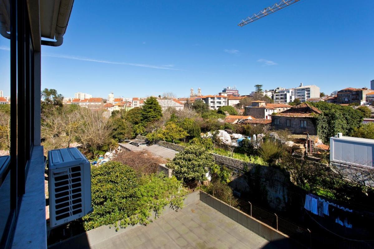 Aposentus - The First Porto