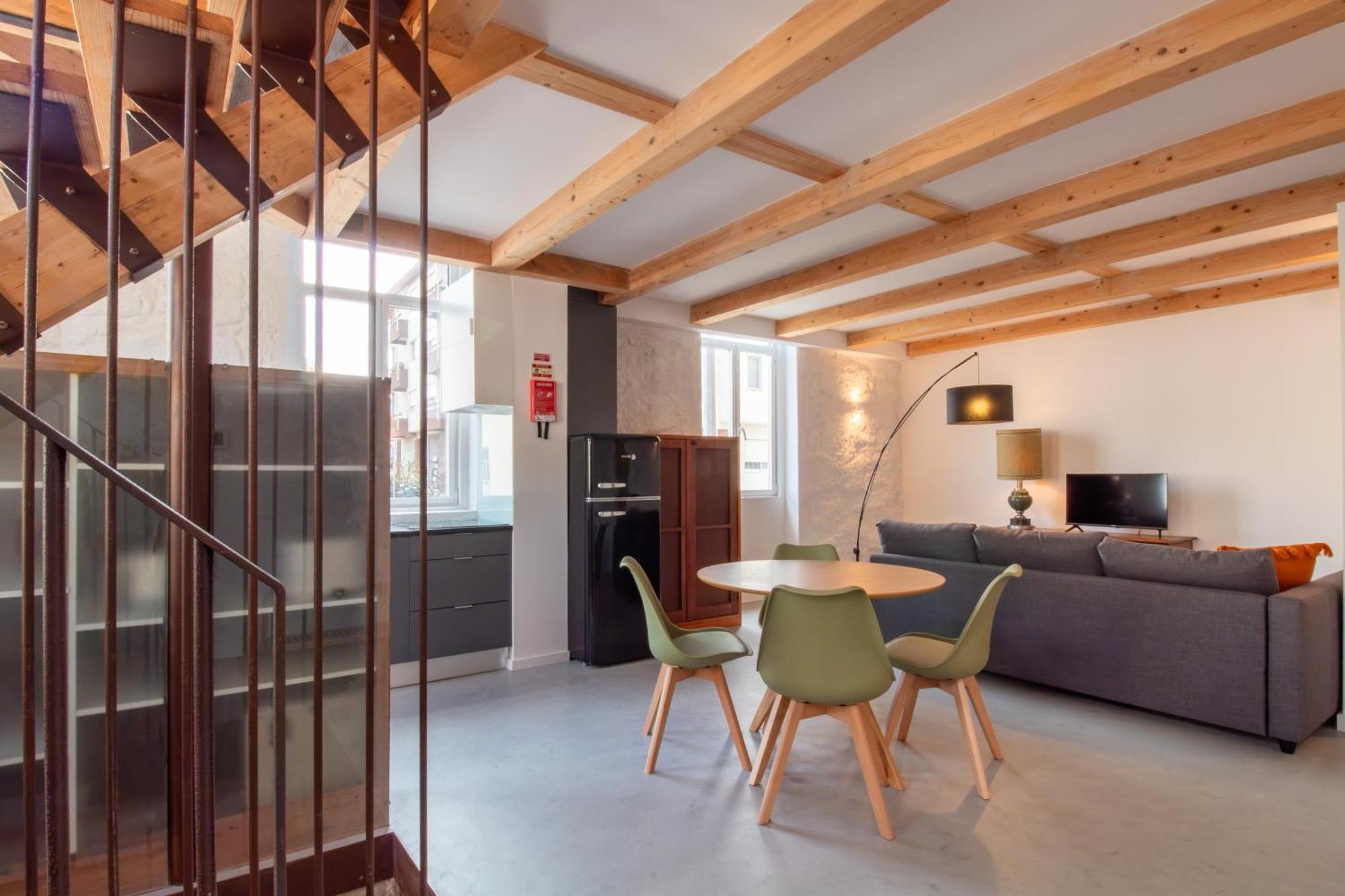 Apartment Stylish Triplex By Lovelystay Porto
