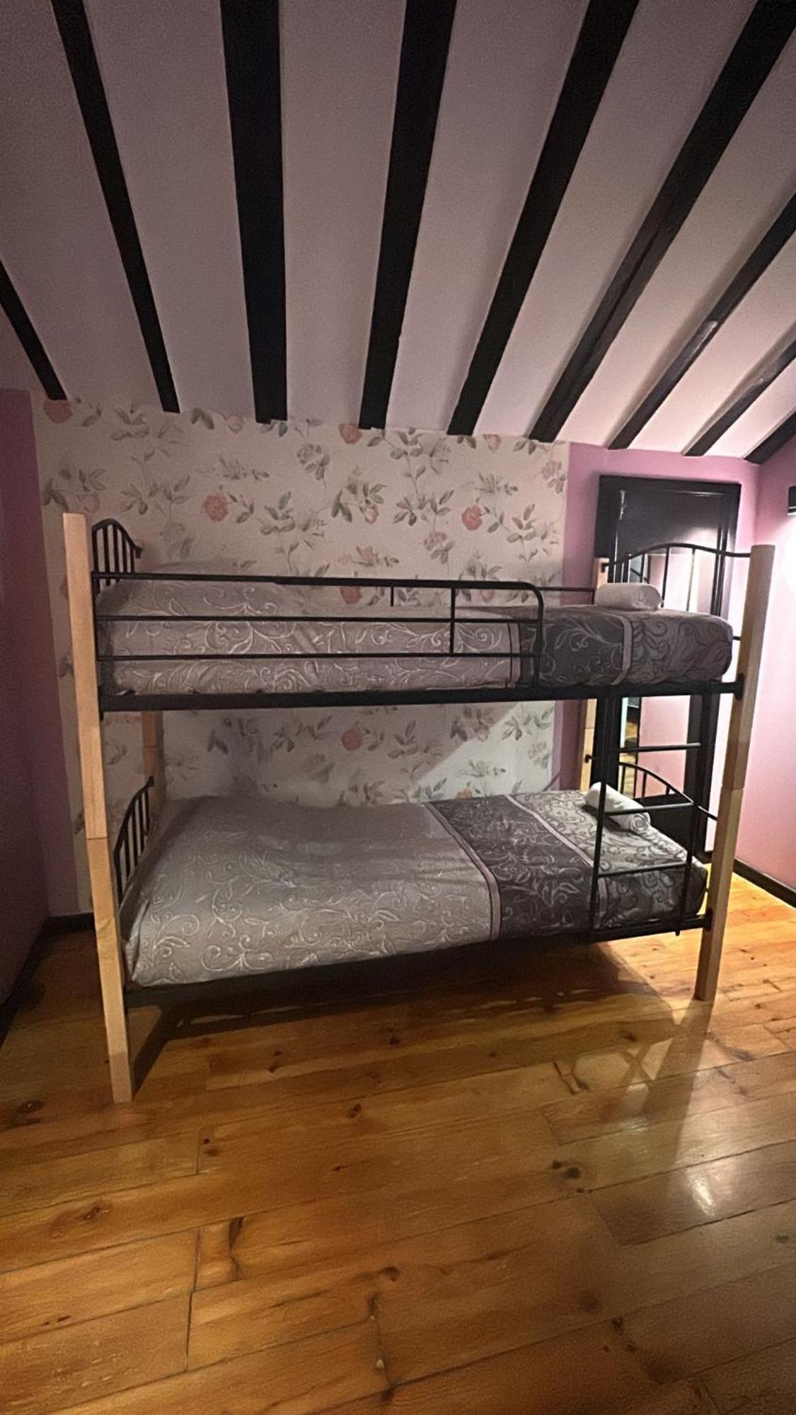 Al Pitoes Guest house Porto