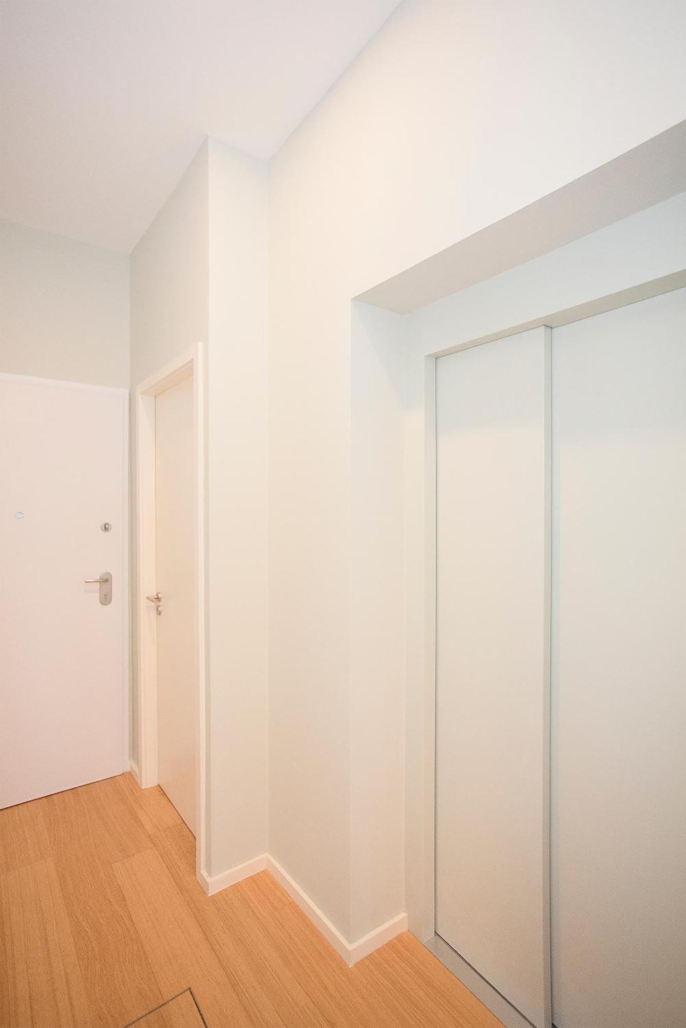 Liiiving In - Sweet Sunlight Terrace Apartment *