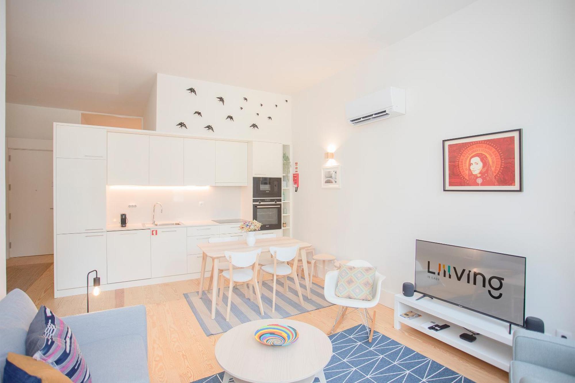 Liiiving In - Haven Pool Apartment *