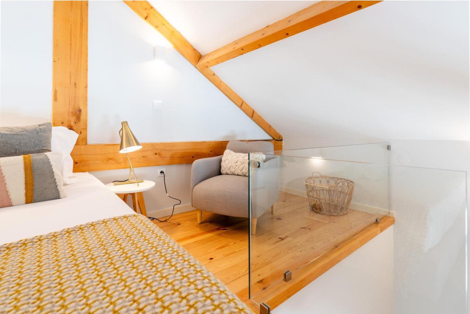 Framed Corner By Portugal Active Apartment *
