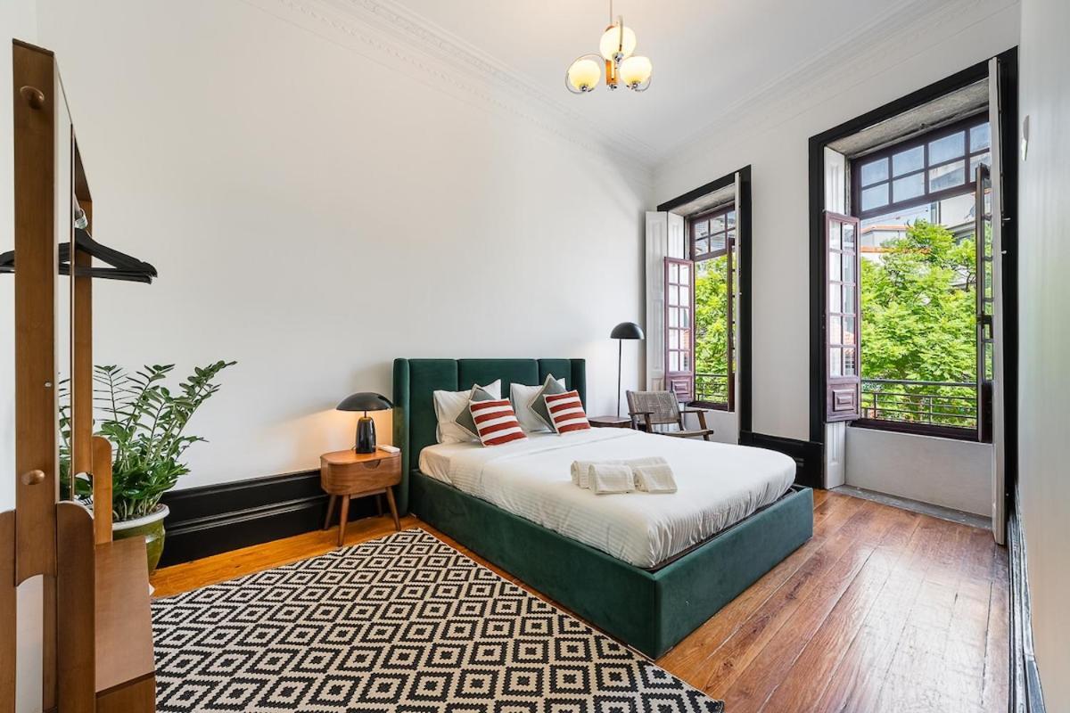 Terraced In The Heart Of With Parking Porto