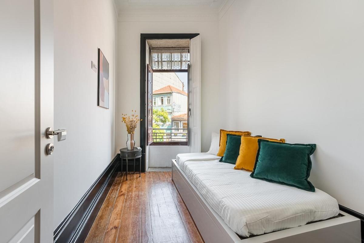 Apartment Terraced In The Heart Of With Parking *