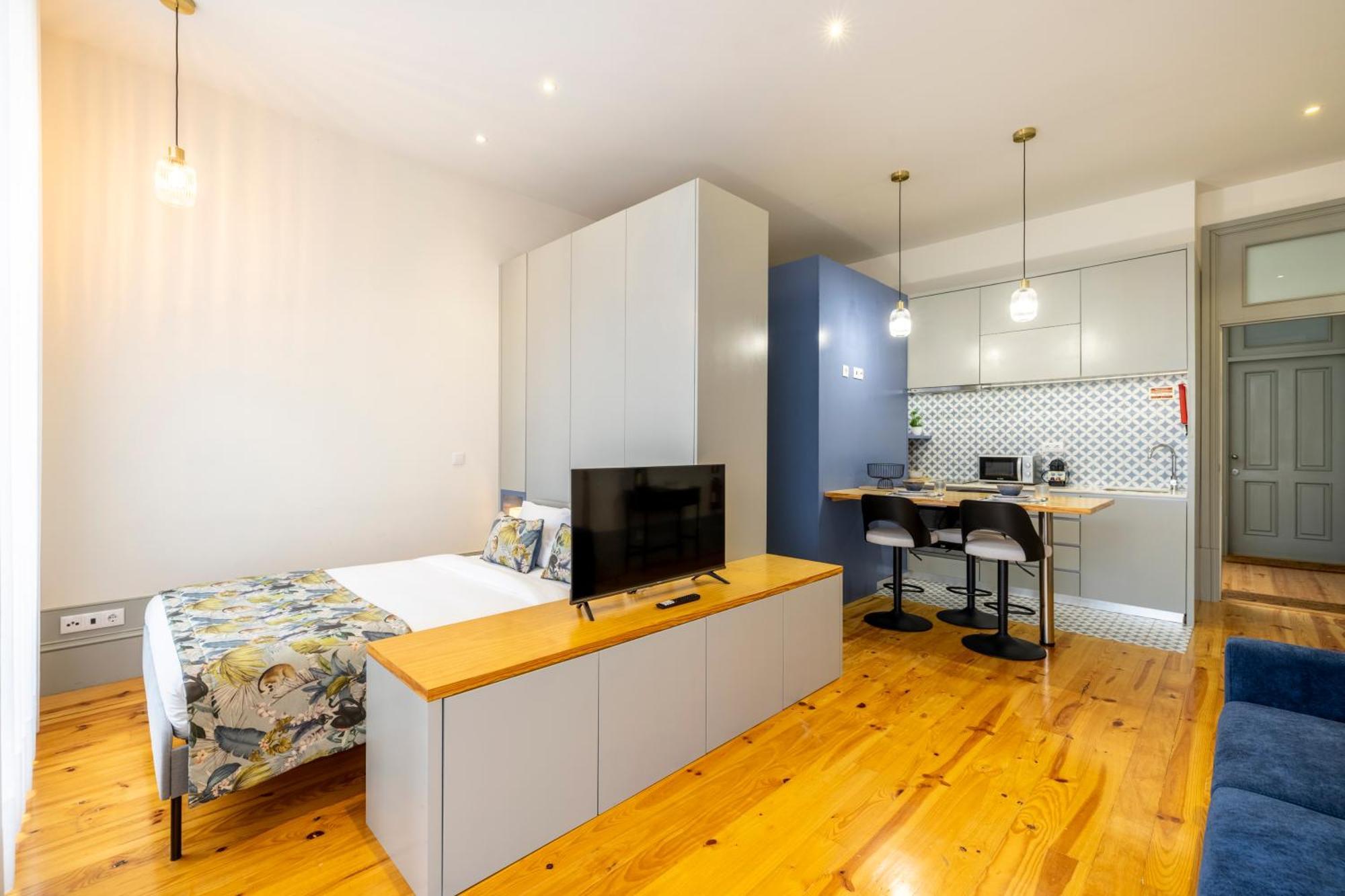 741 By D&s Apartment