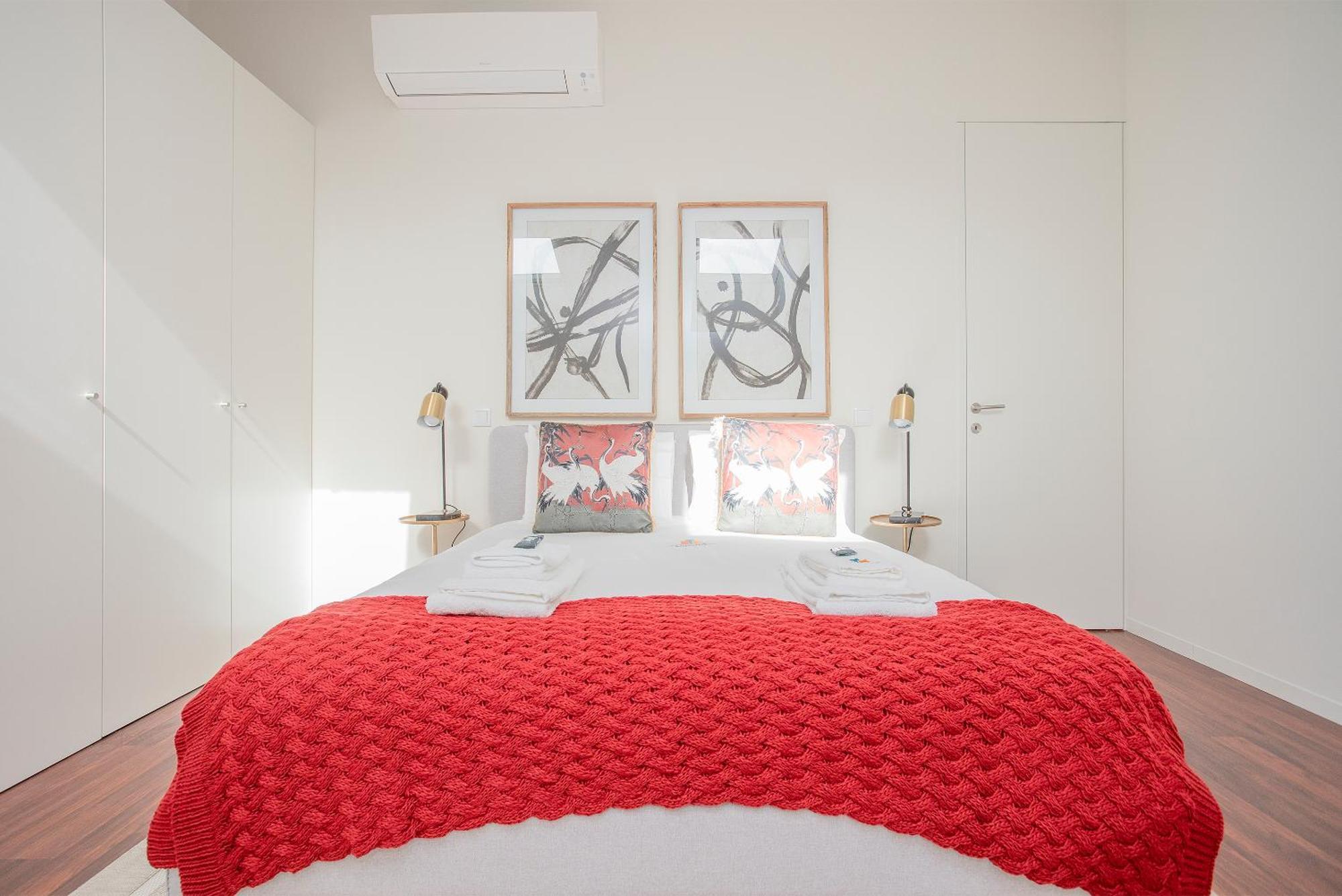 Liiiving In - Luxury Gallery Apartment *