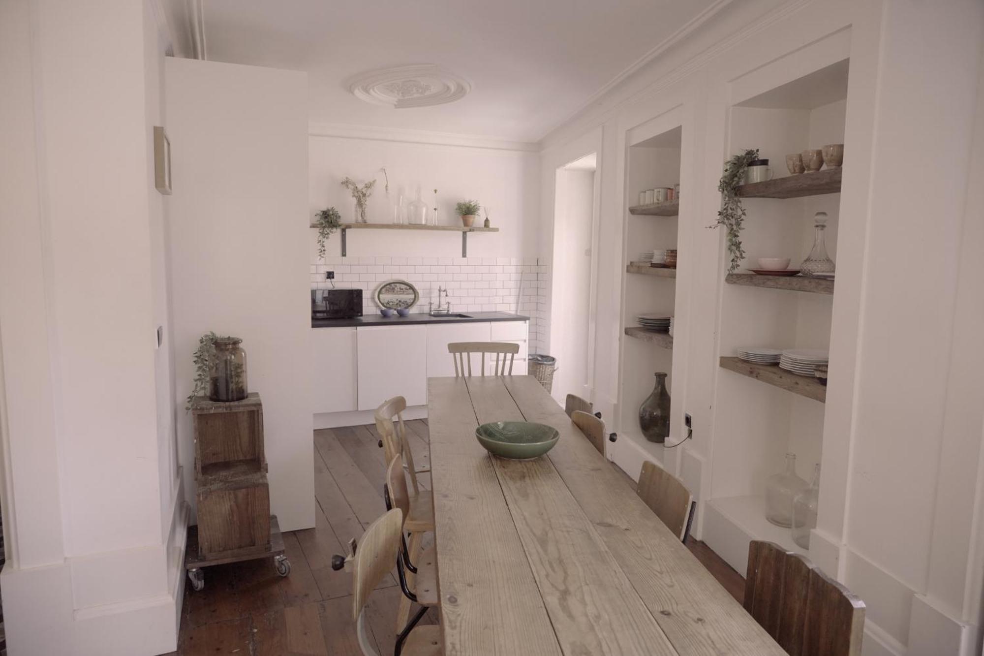 Light & Airy Historic Centre House With Balconies Porto
