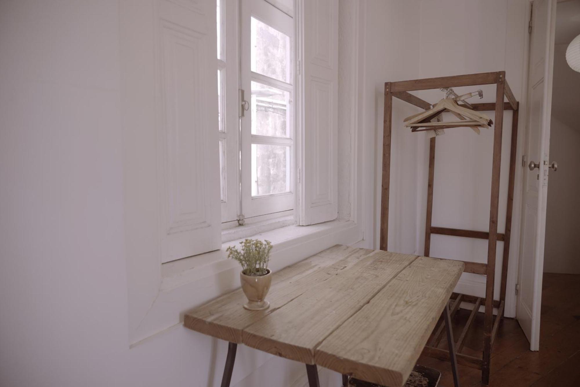 Light & Airy Historic Centre House With Balconies Ferienhaus *