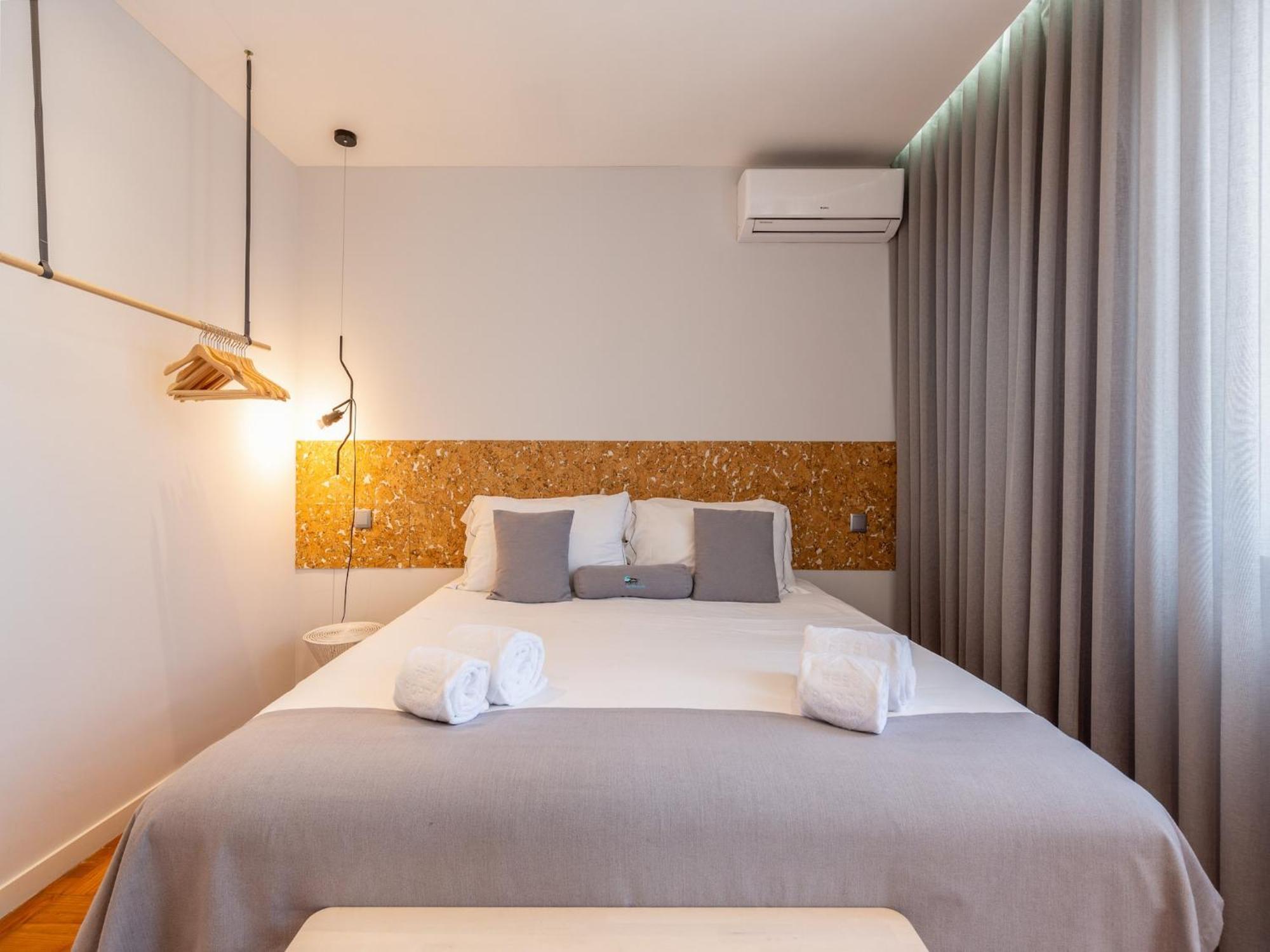 Apartment Spacious With Balcony In