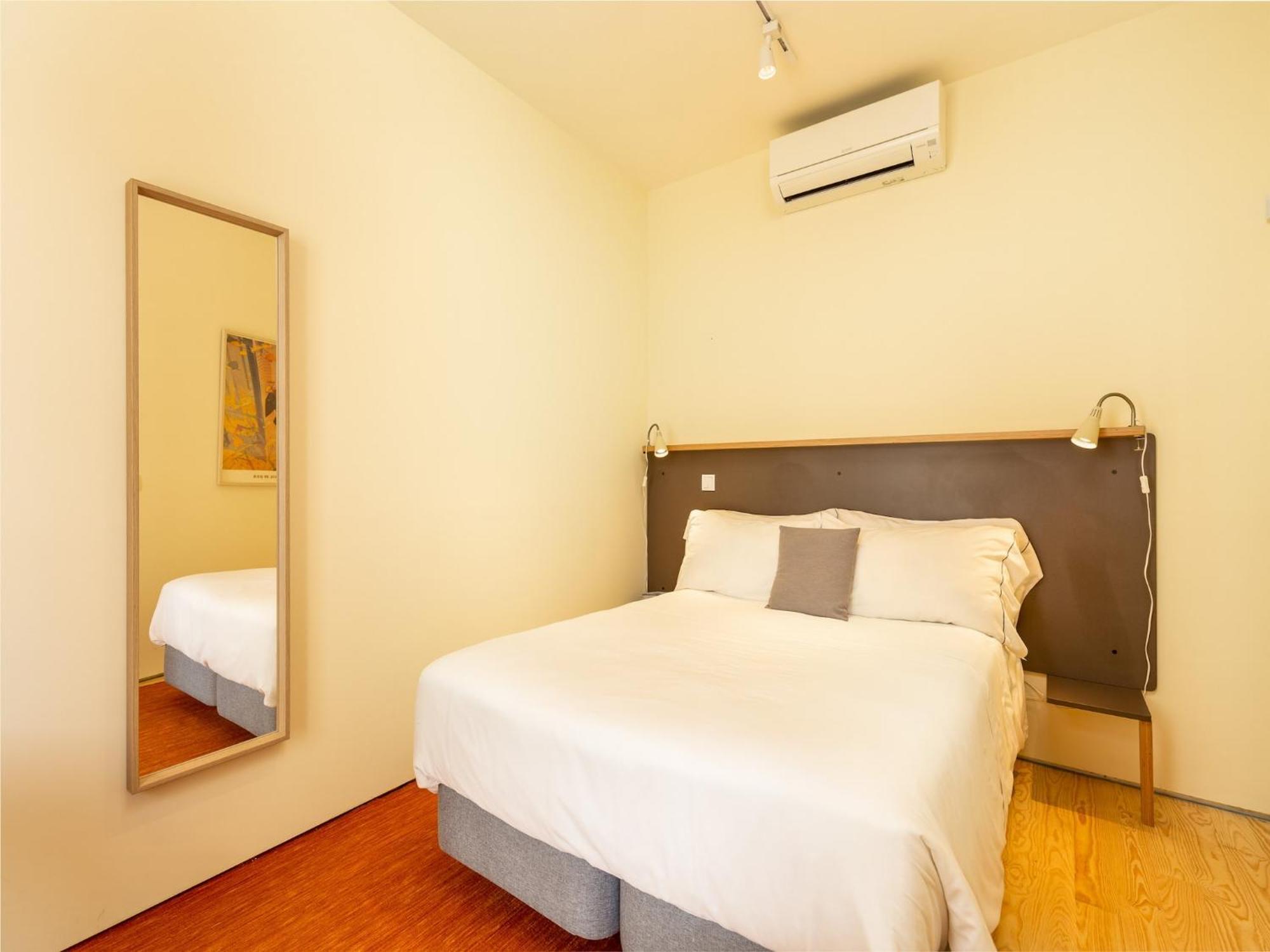 Apartment Stylish For Three Guests