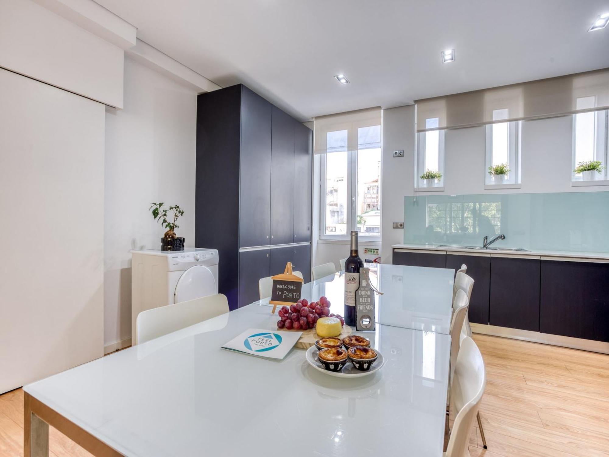 Spacious Near Bolhao Market Apartment *