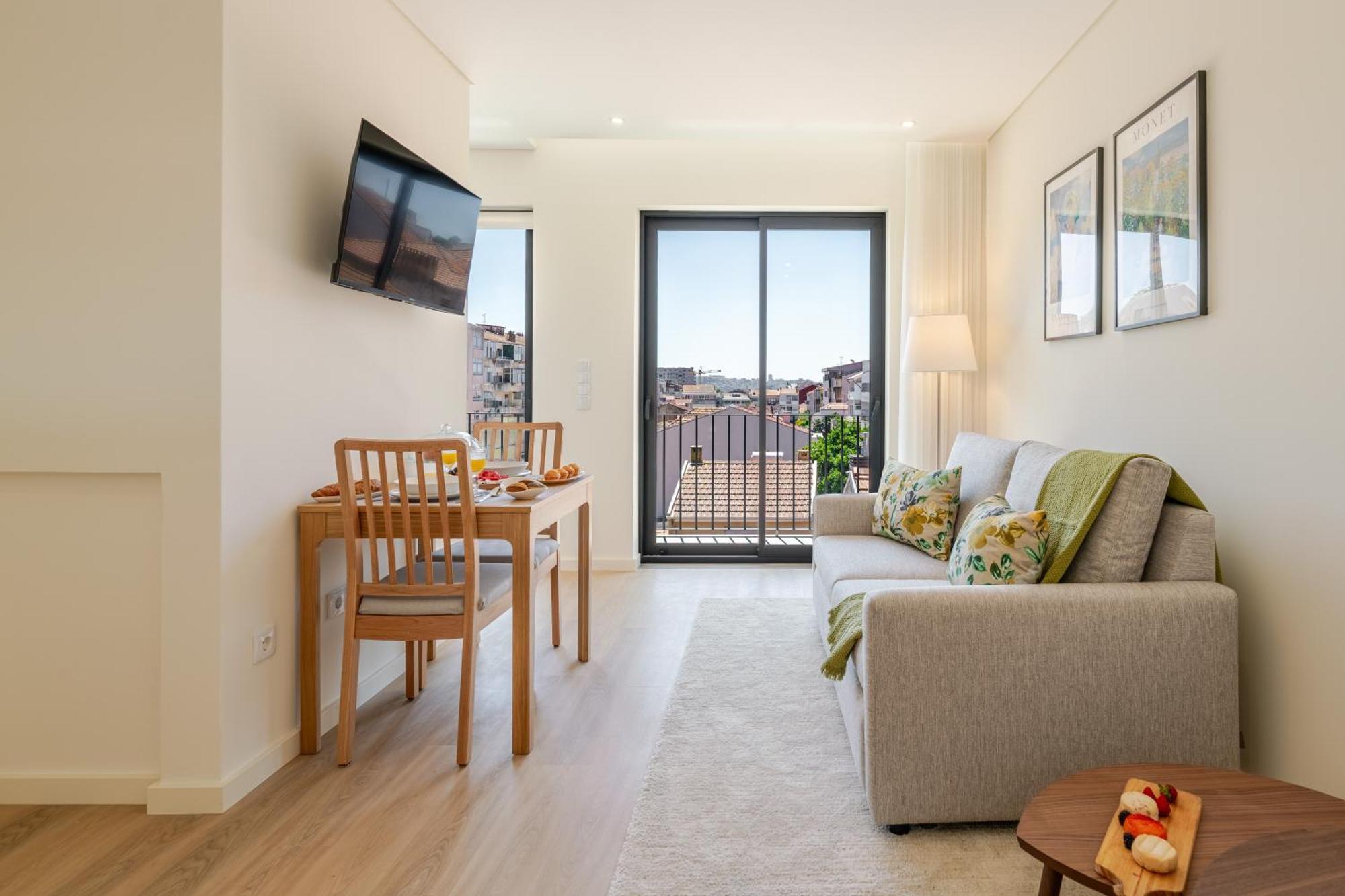 Hostwise - Premium & Modern Building Apartment