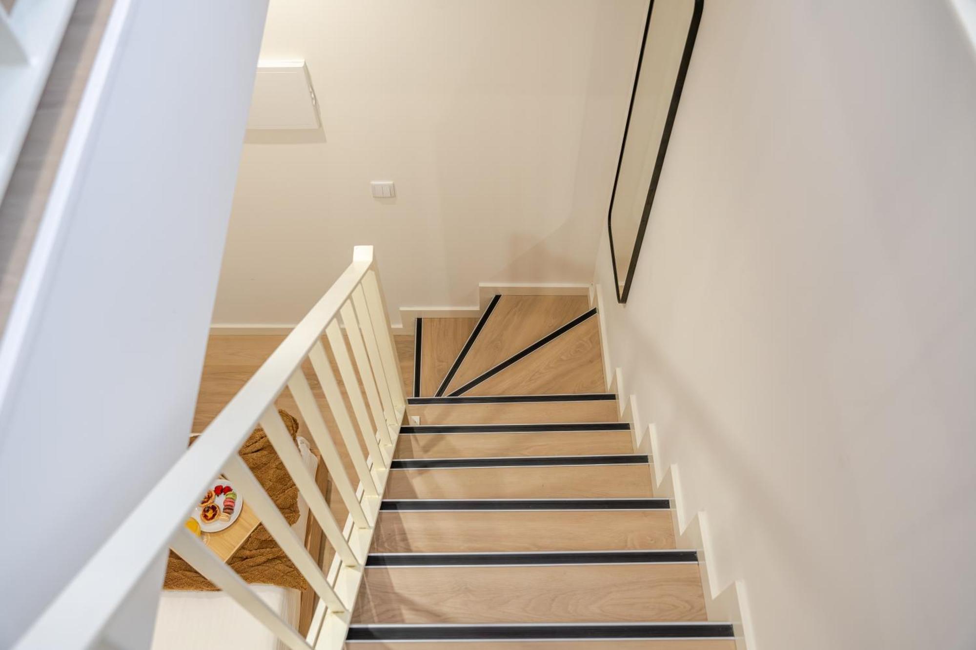 Apartment Hostwise - Premium & Modern Building