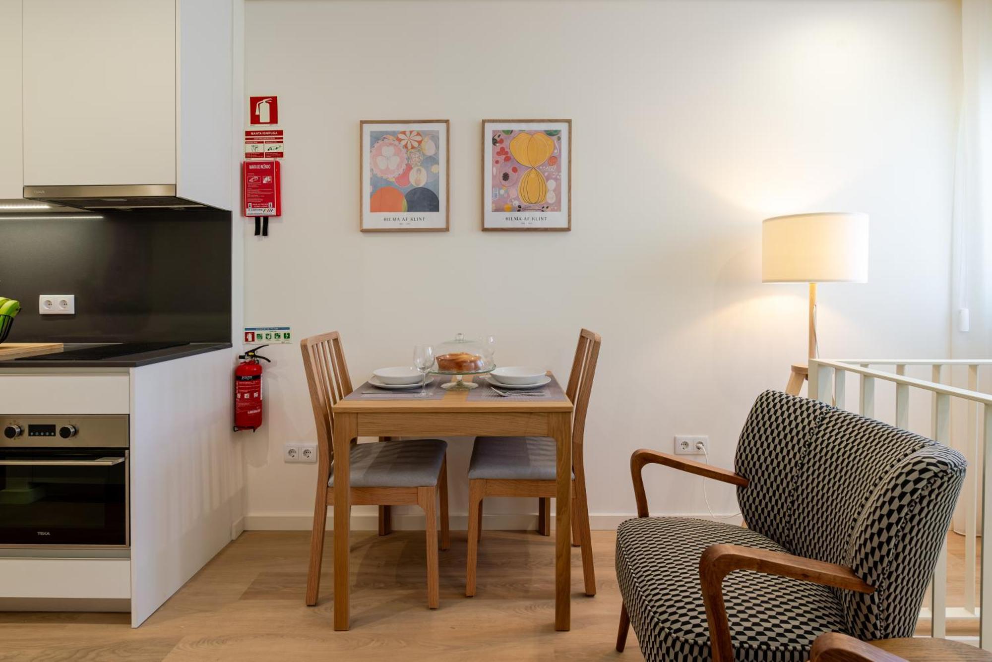 Apartment Hostwise - Premium & Modern Building