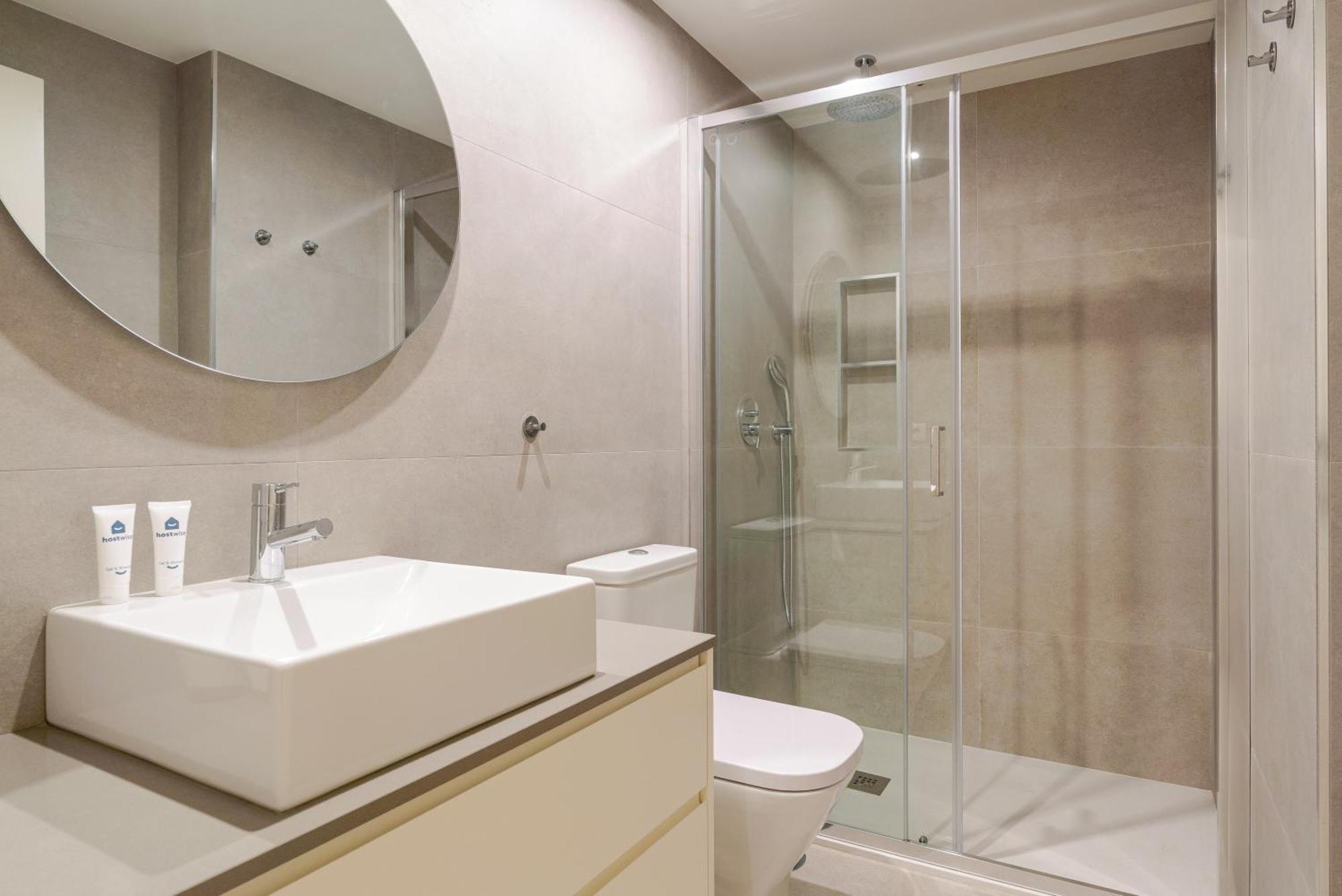 Apartment Hostwise - Premium & Modern Building *