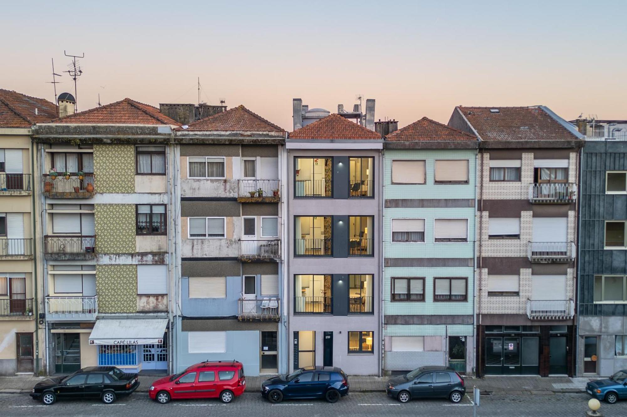 Apartment Hostwise - Premium & Modern Building