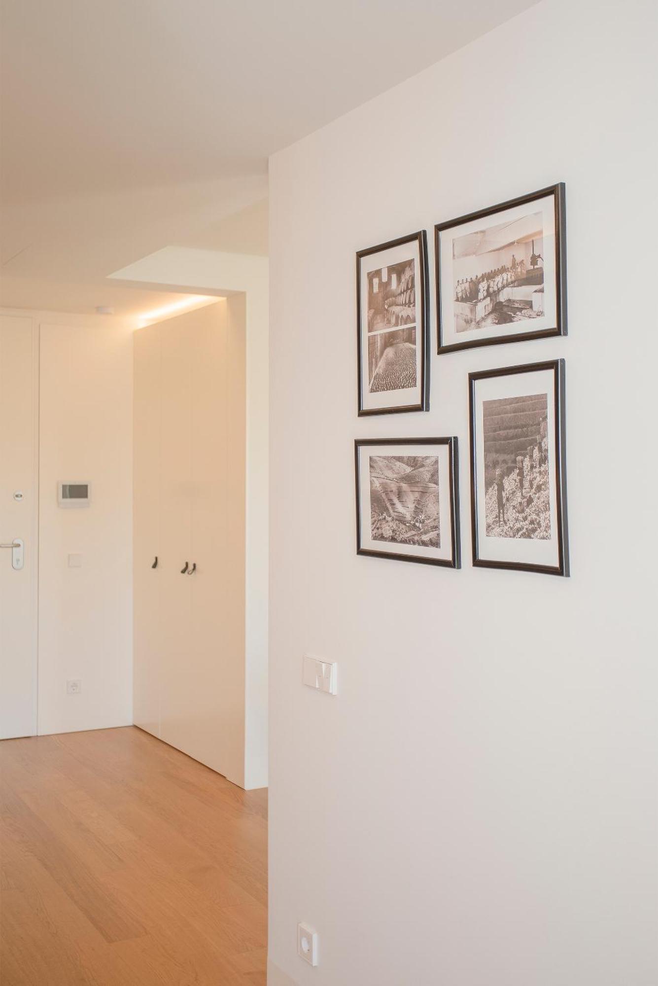 Liiiving In - Crystal Palace Apartment