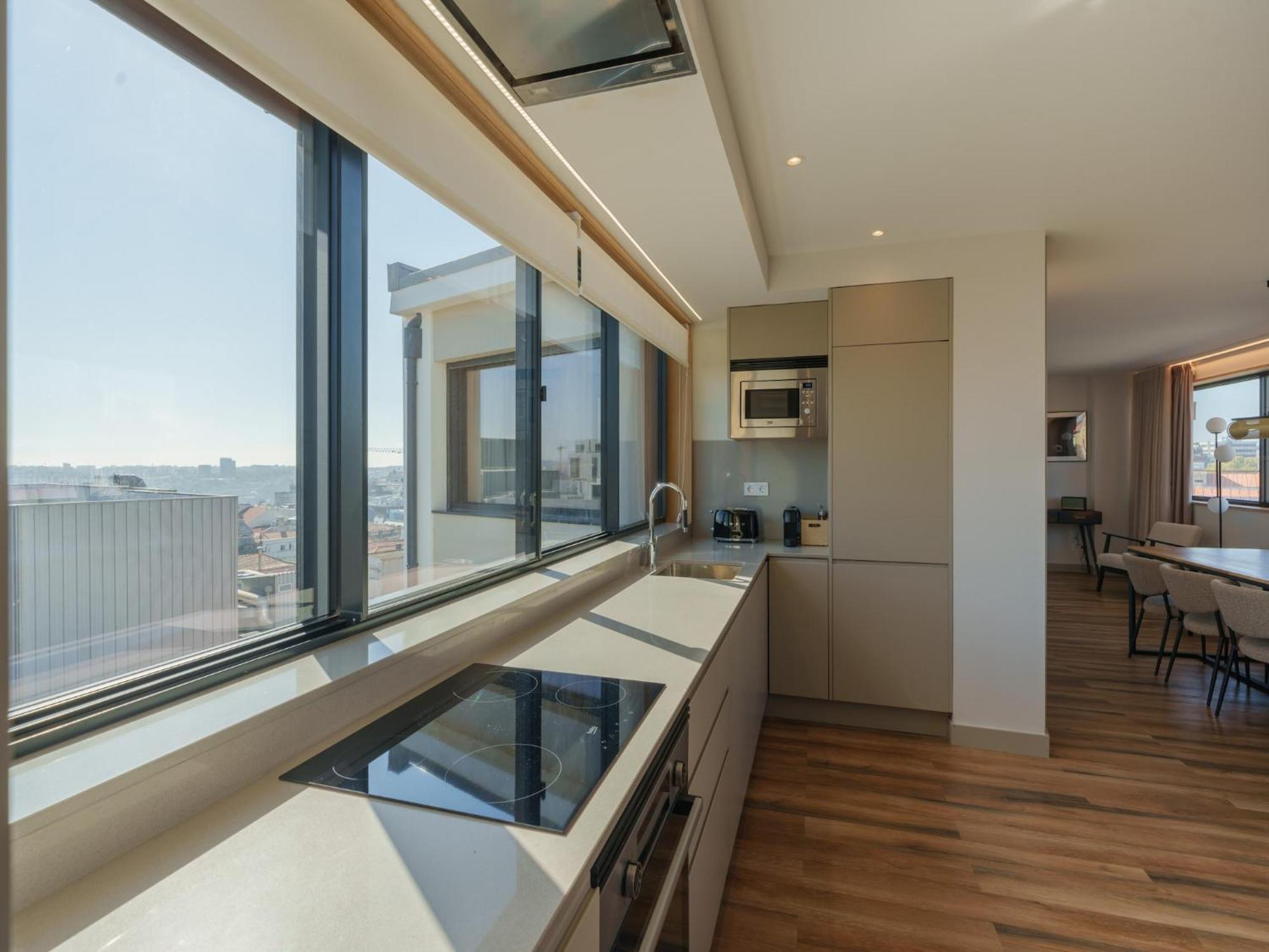Stylish With Balcony Apartment