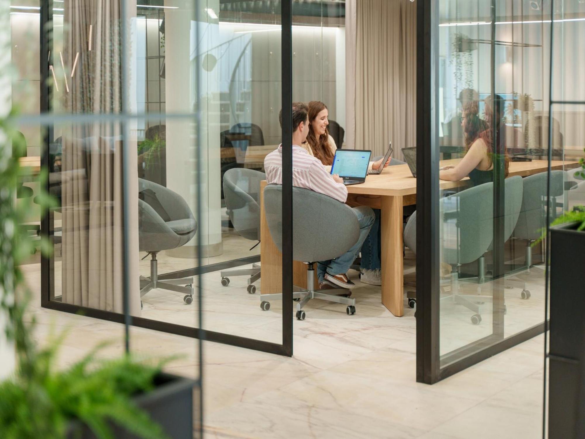Feel Firmeza Coworking & Flat 3 4