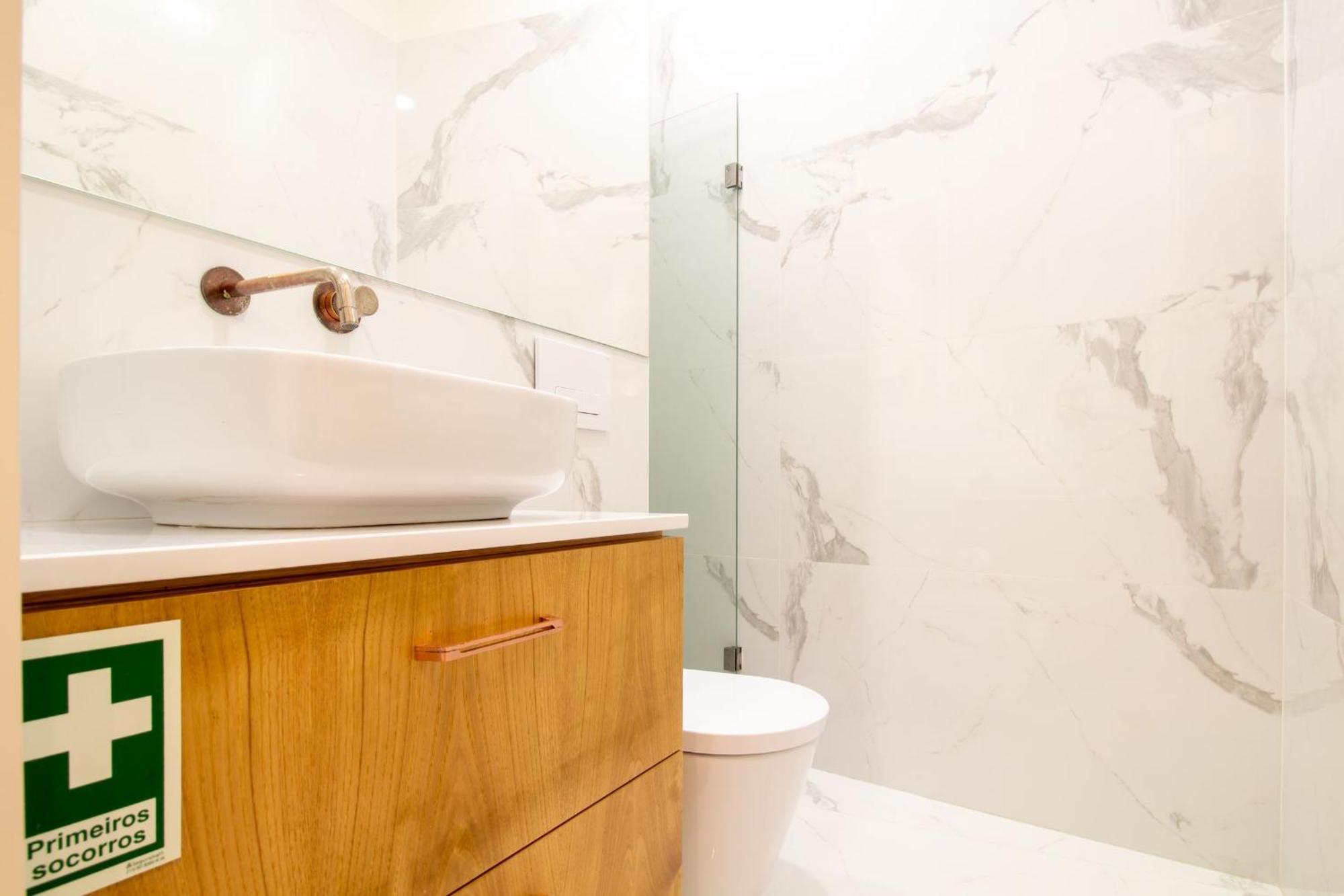 Apartment Mouzinho Da Silveira 215 By Lovelystay Porto