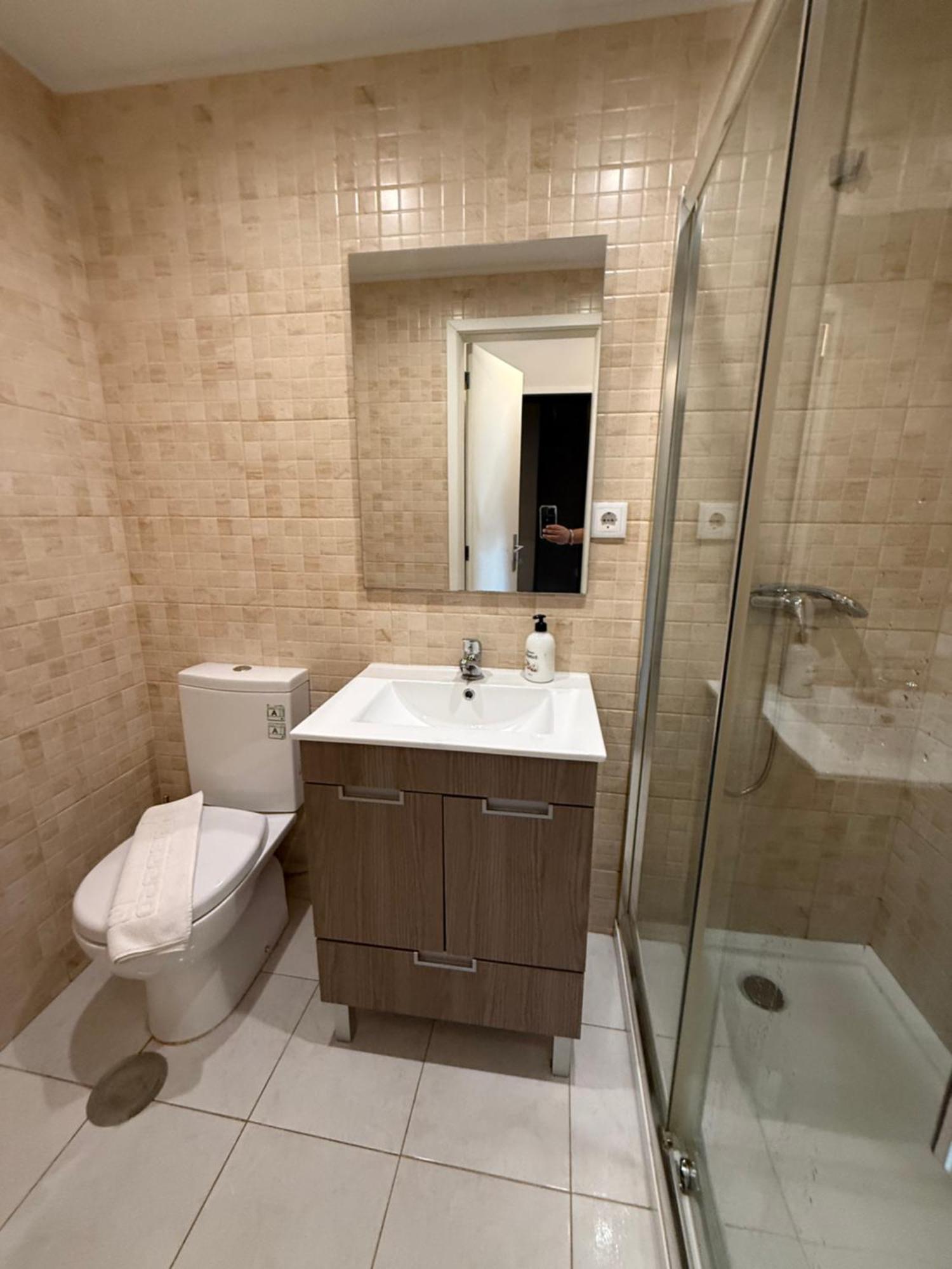 Ml Avenue Apartment *
