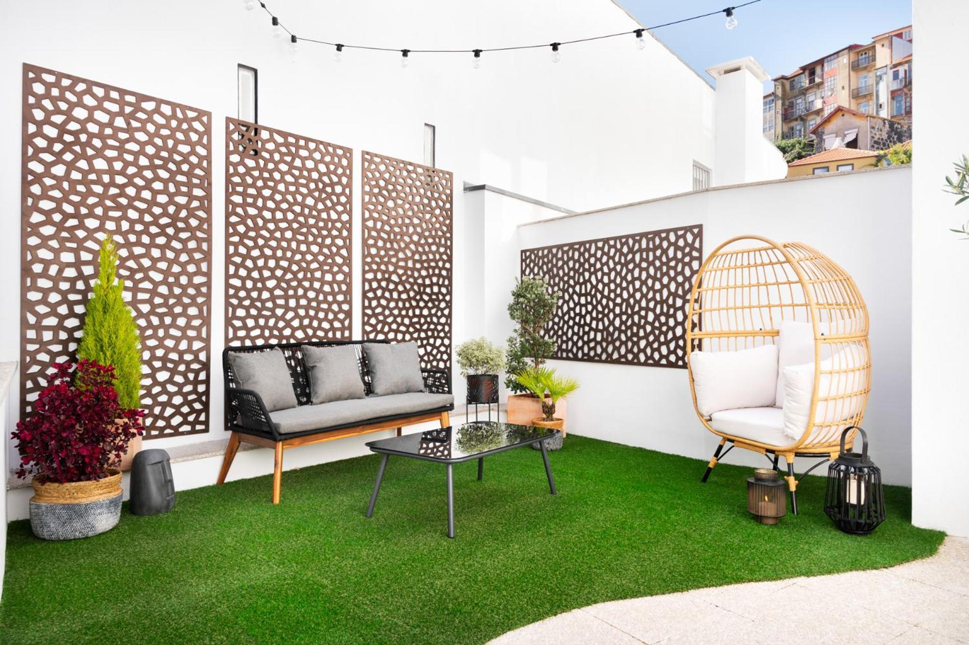 Private Terrace At Flores Street Apartment *