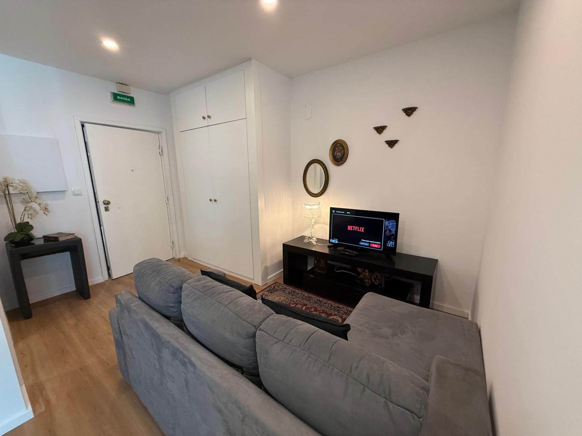 Apartment Ml Plaza Avenue *