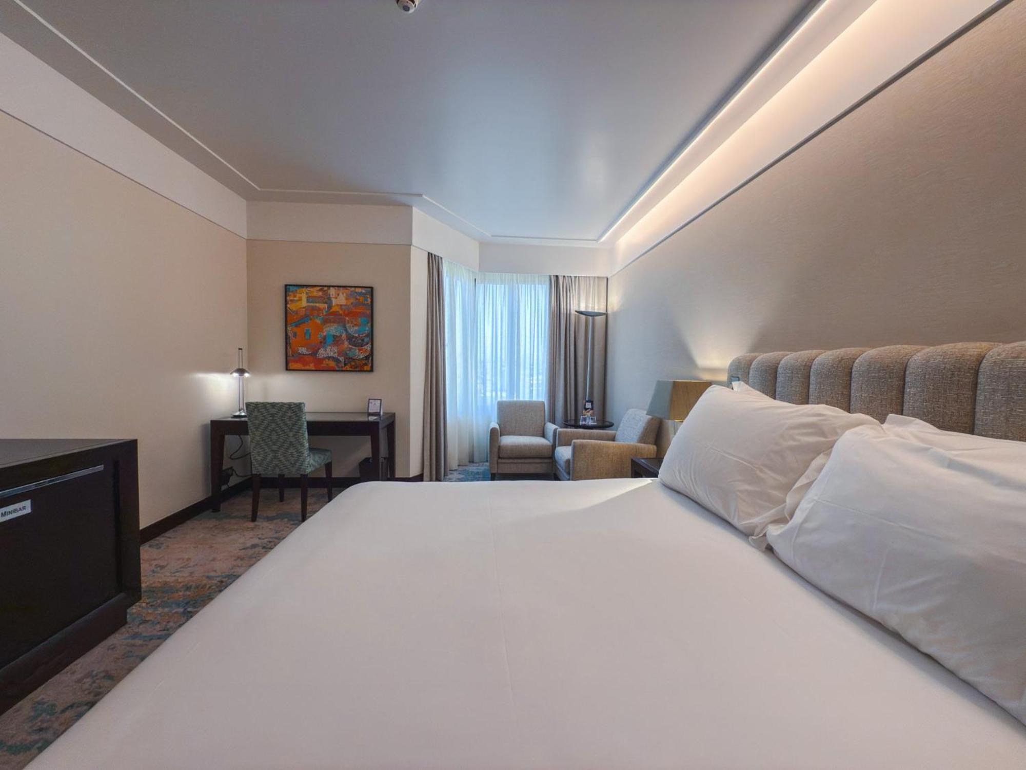 Crowne Plaza By Ihg Hotel 5*