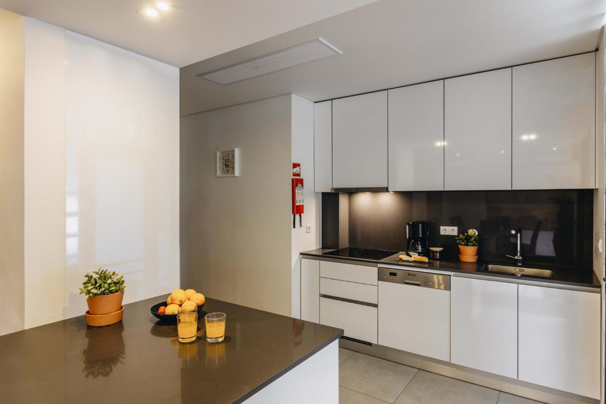 Apartment Premium With Private Terrace & Garage *
