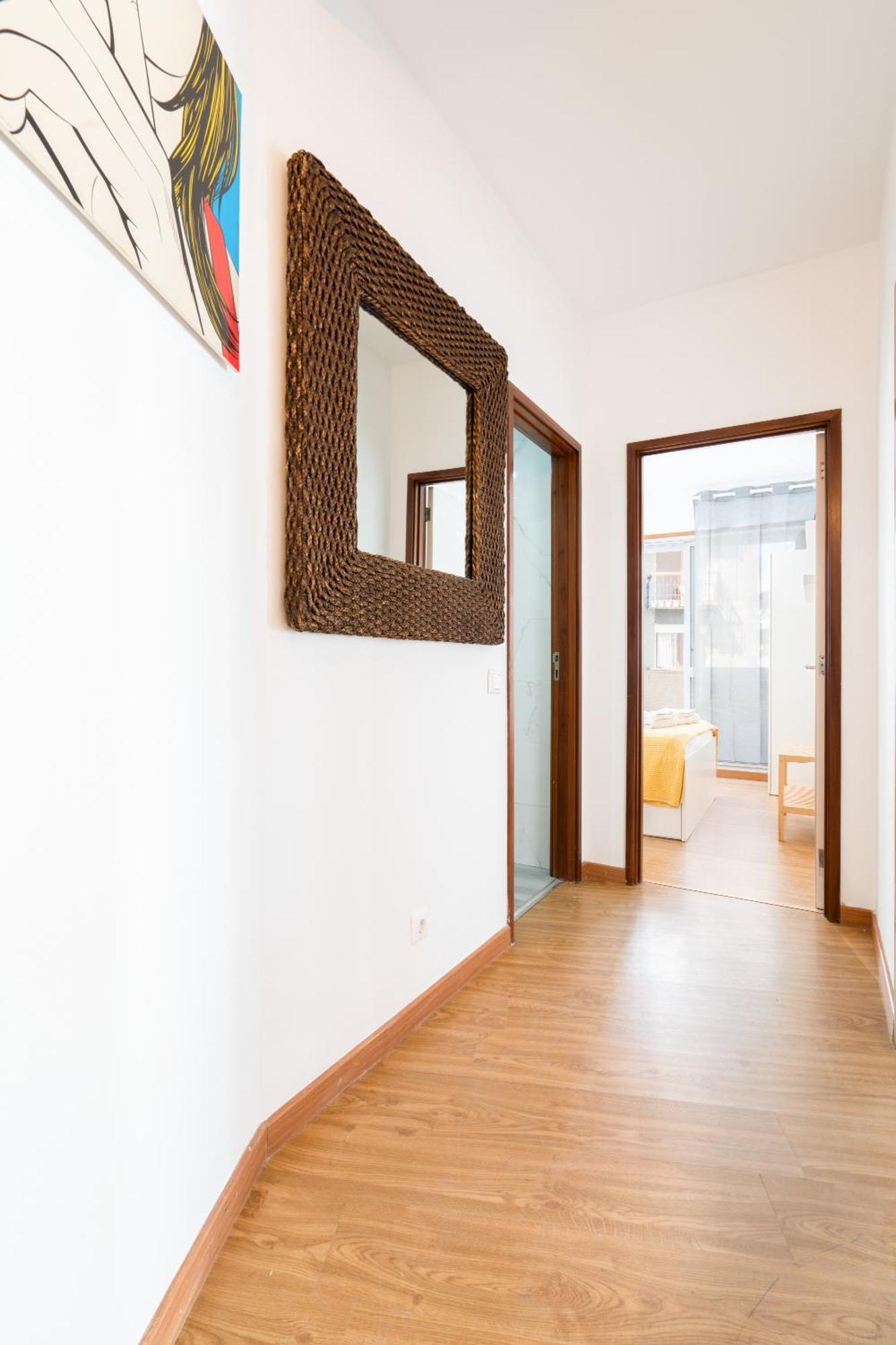 Apartment Renovated 3br Near Hotspots With Great Value Porto
