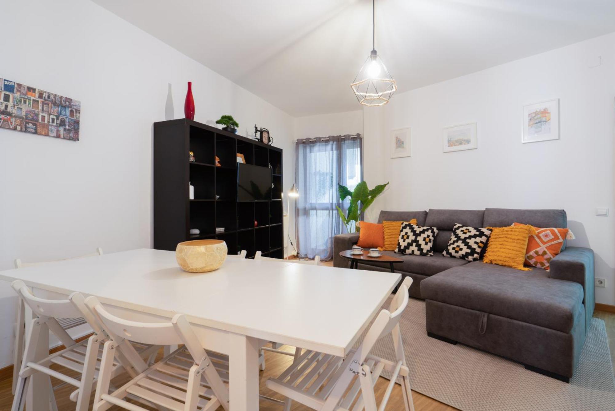 Renovated 3br Near Hotspots With Great Value