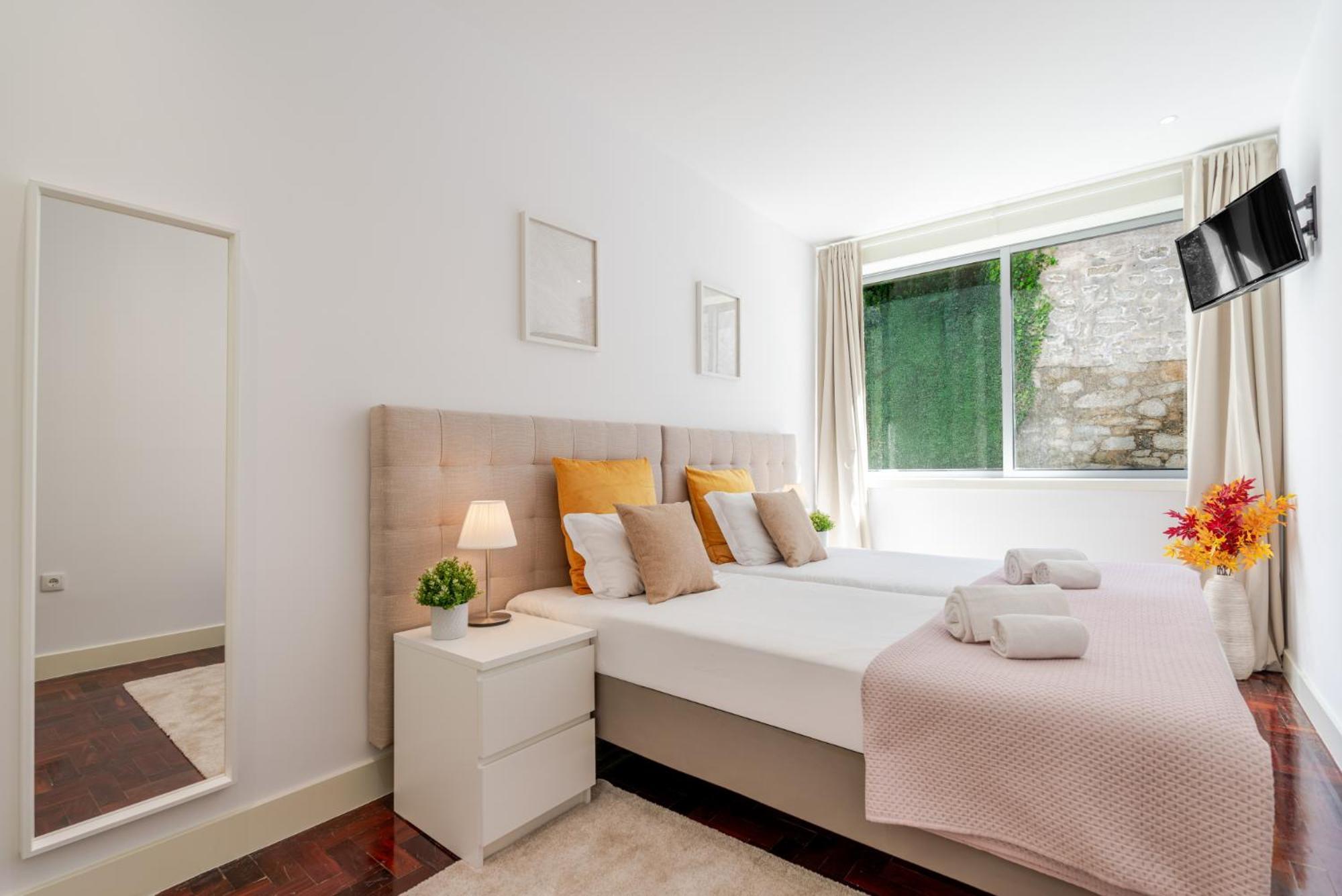 Renovated & Quiet 1-bedroom In Santa Catarina Appartement Porto