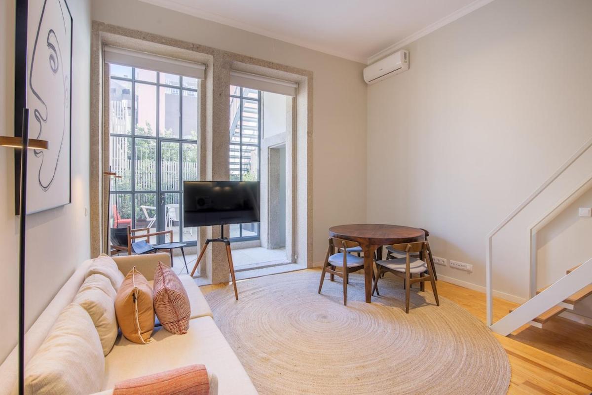Almada 151 - 1t Apartment