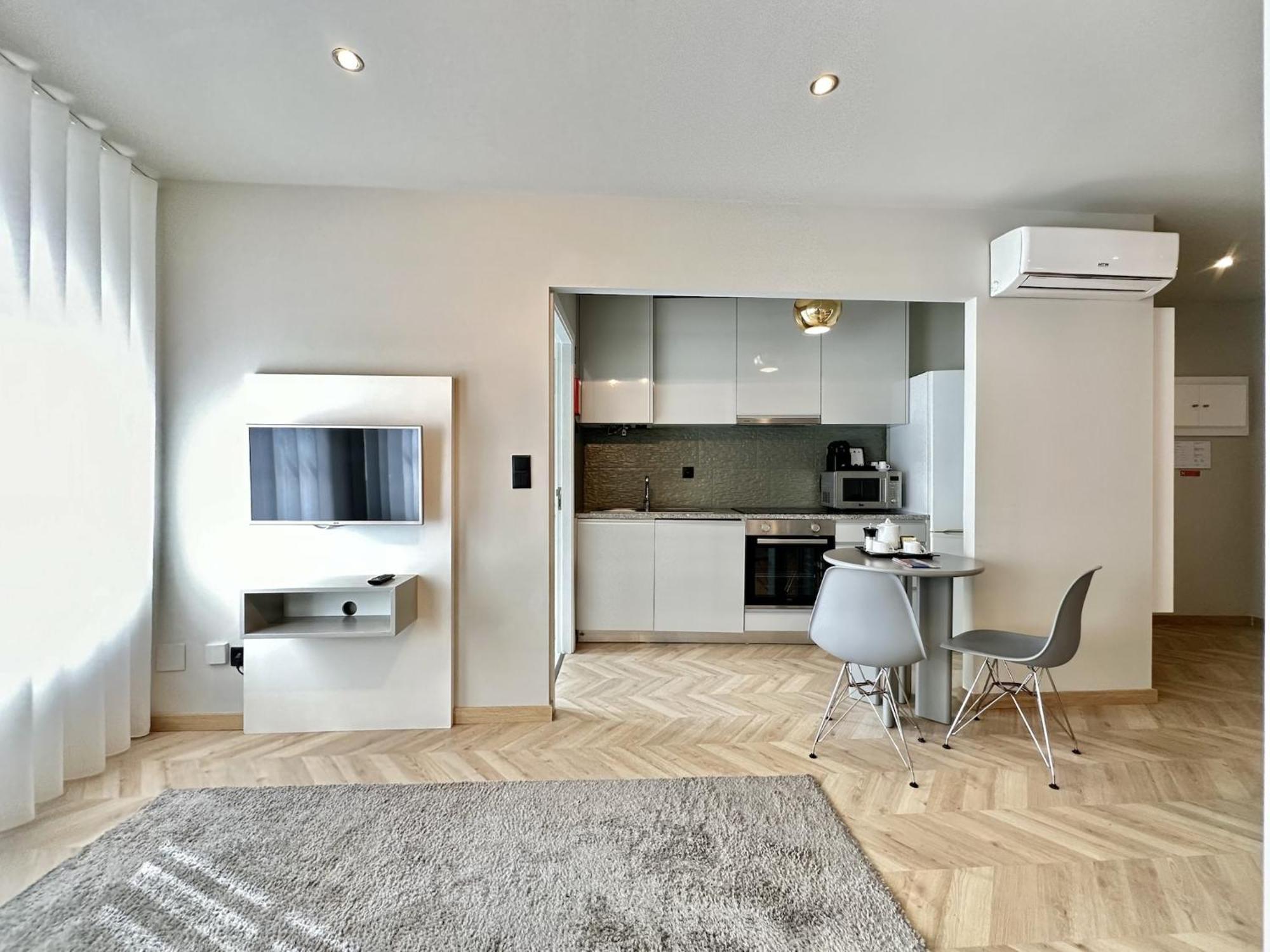 Apartment Centrally Located In Porto