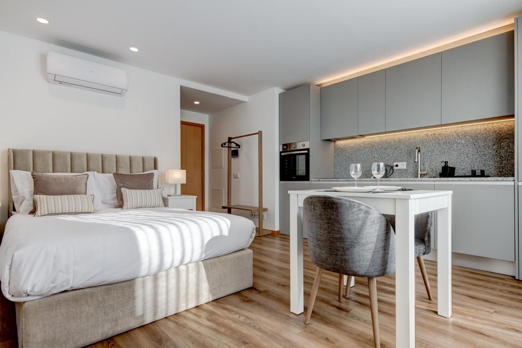Aparthotel Blue *