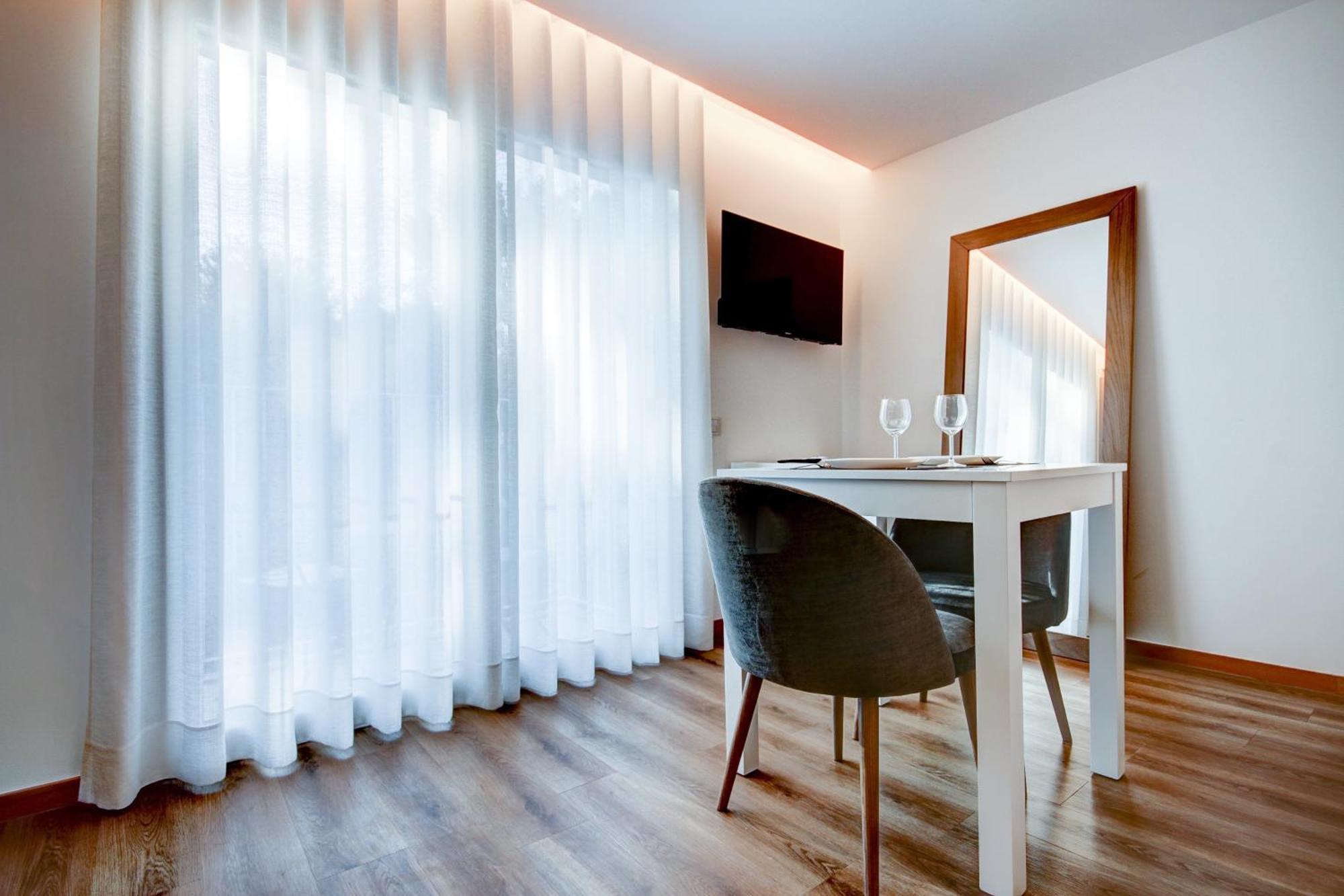 Aparthotel Blue *